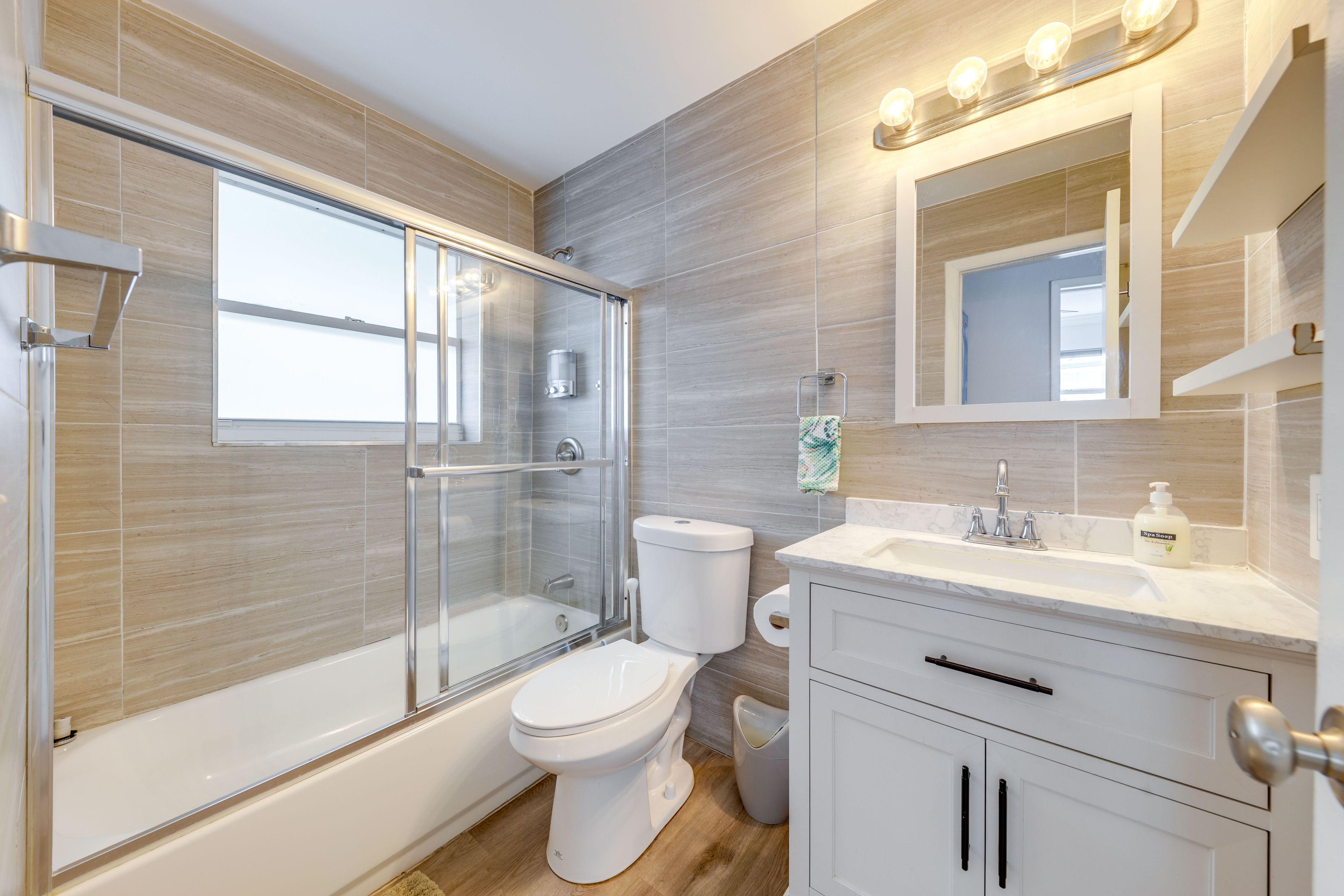 Full Bathroom