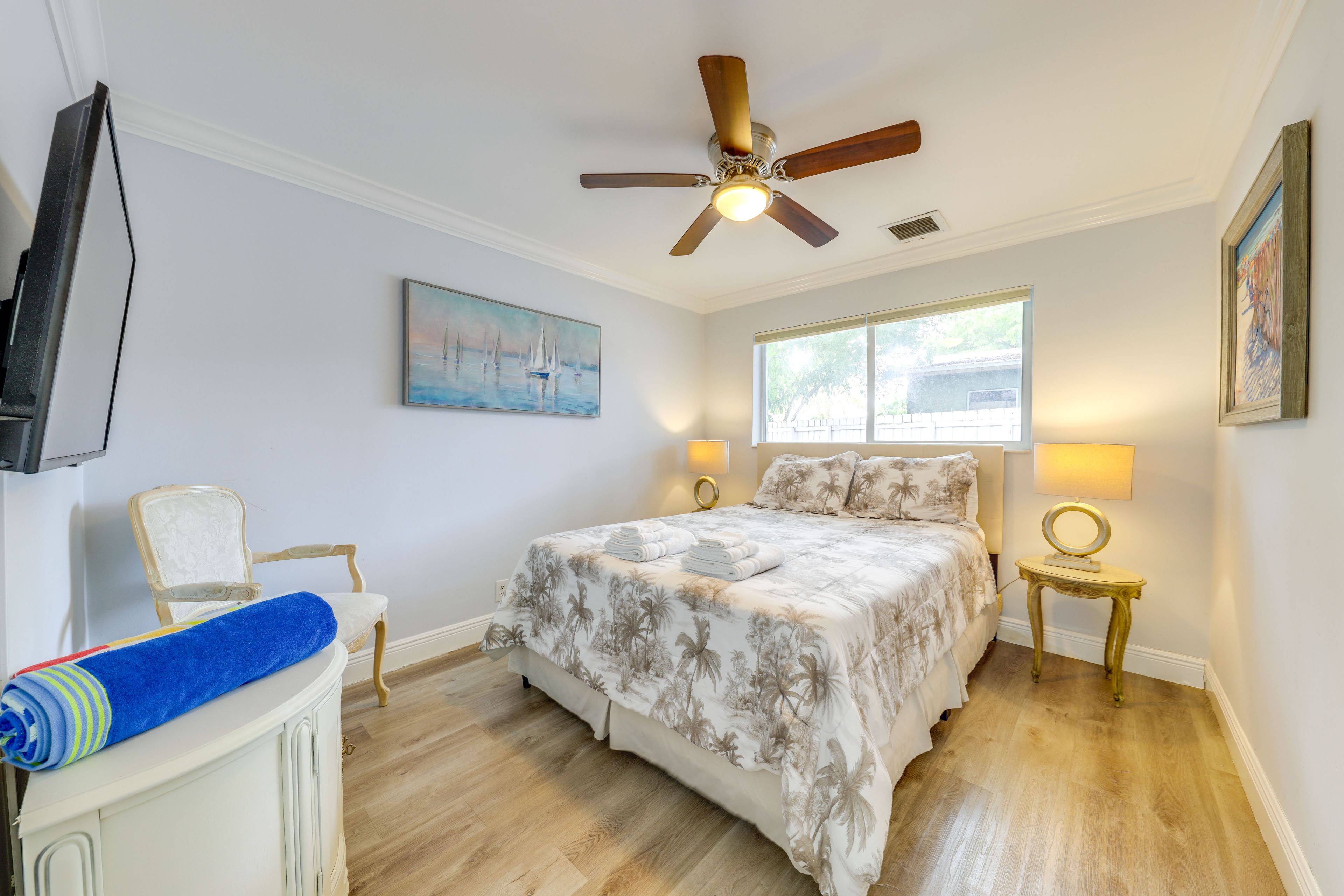 Bedroom 2 | Queen Bed | Linens Provided