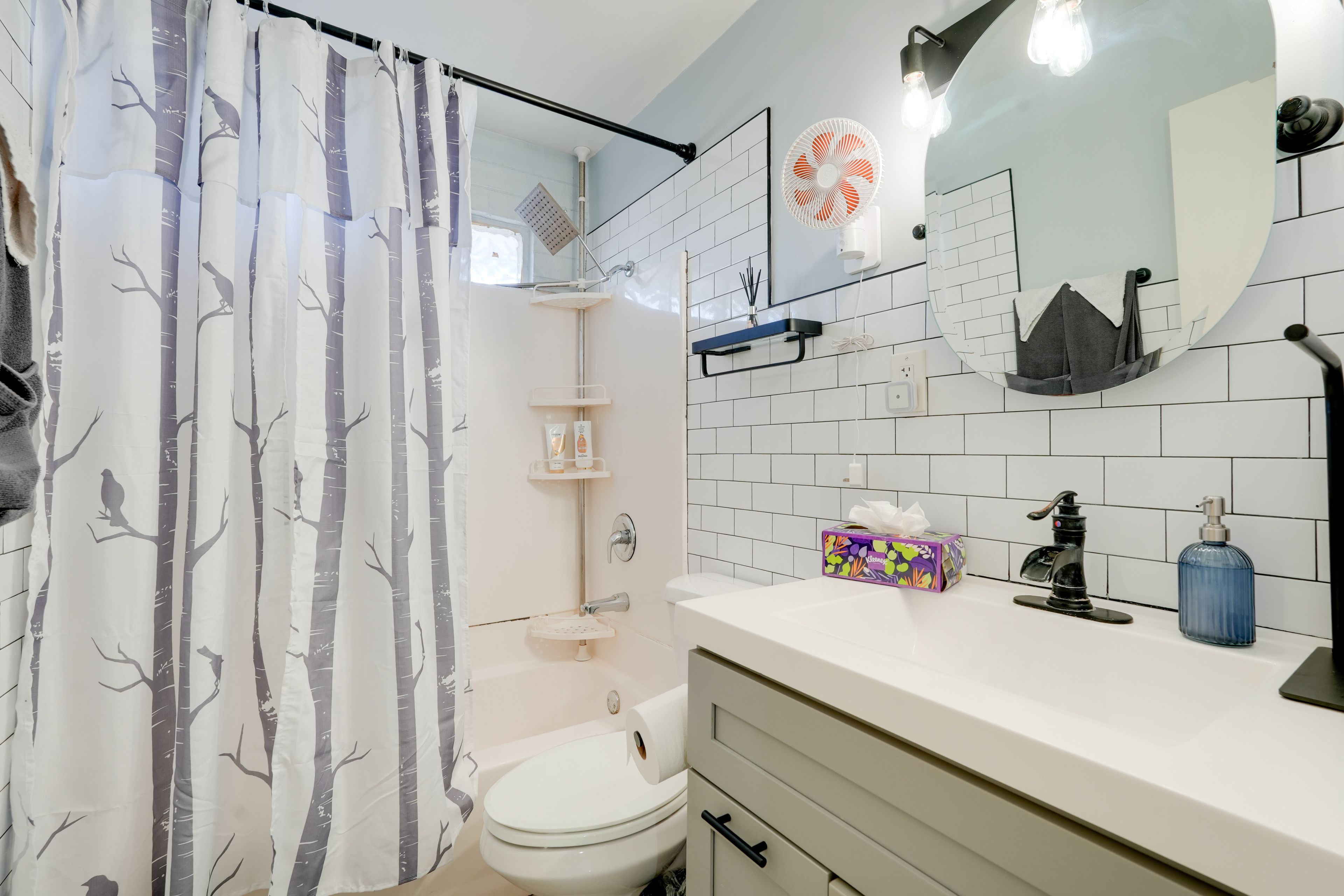 Full Bathroom