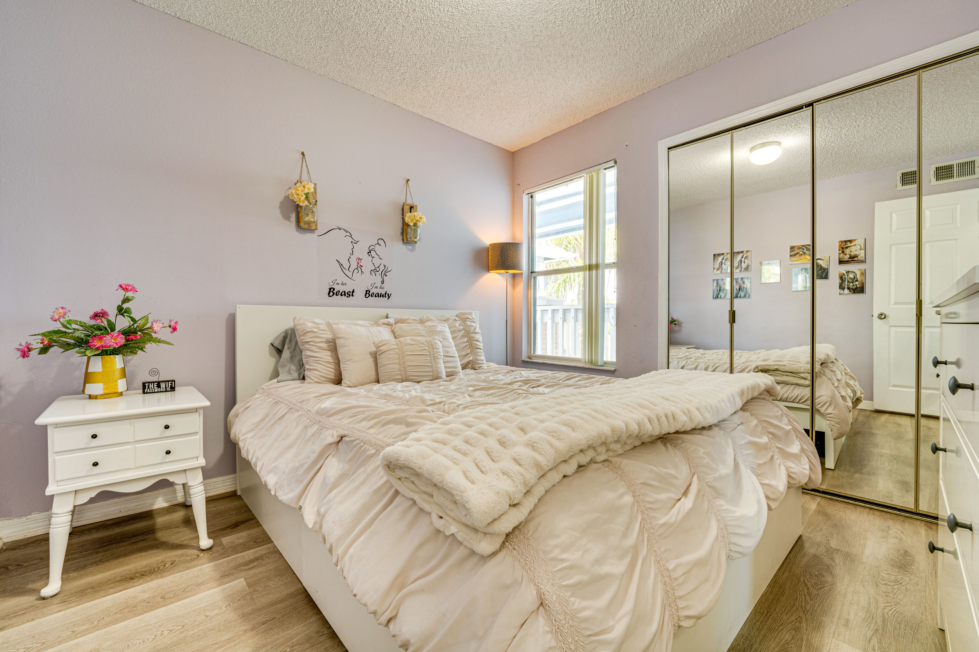 Bedroom 2 | Queen Bed | Smart TV