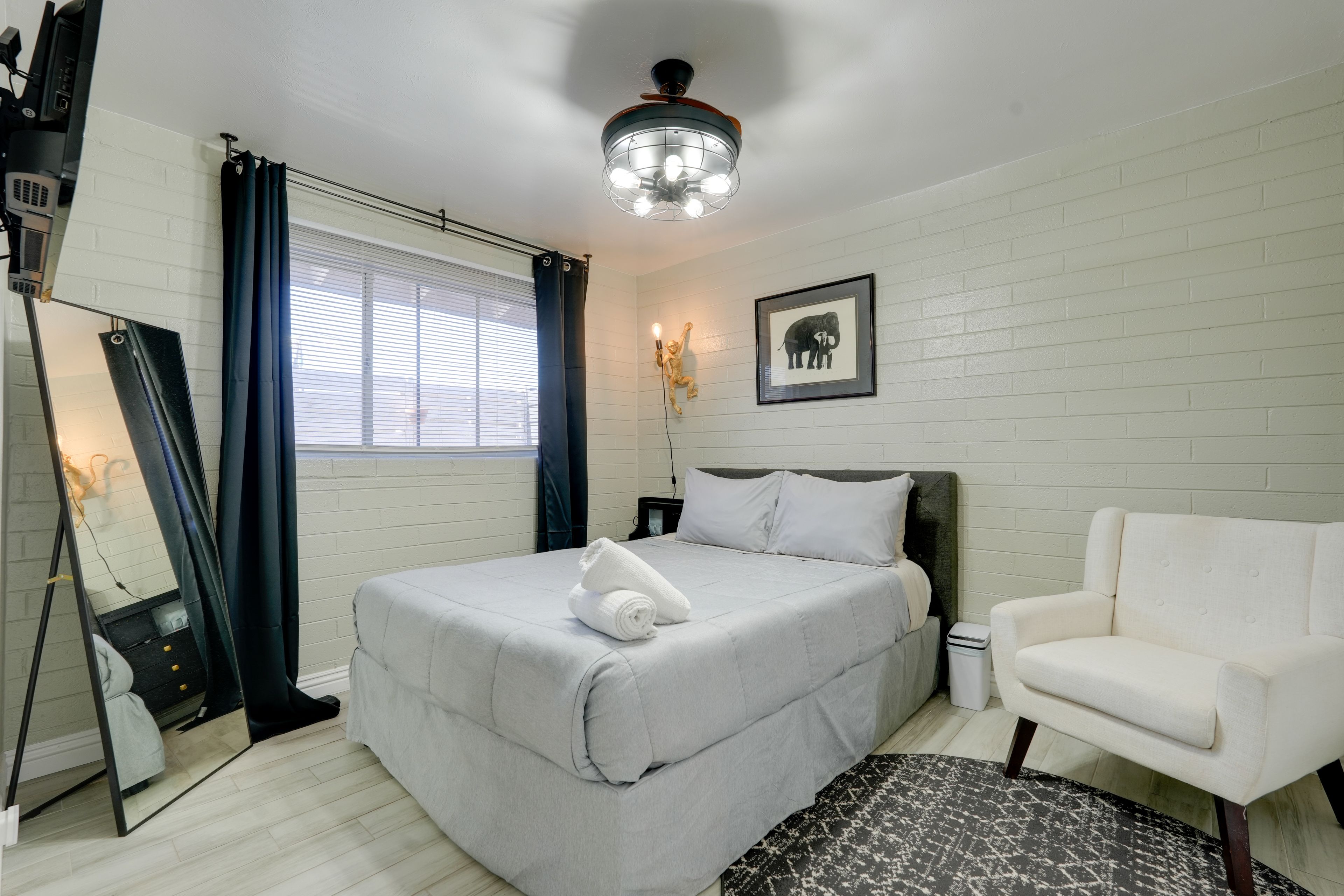 Bedroom 2 | Queen Bed