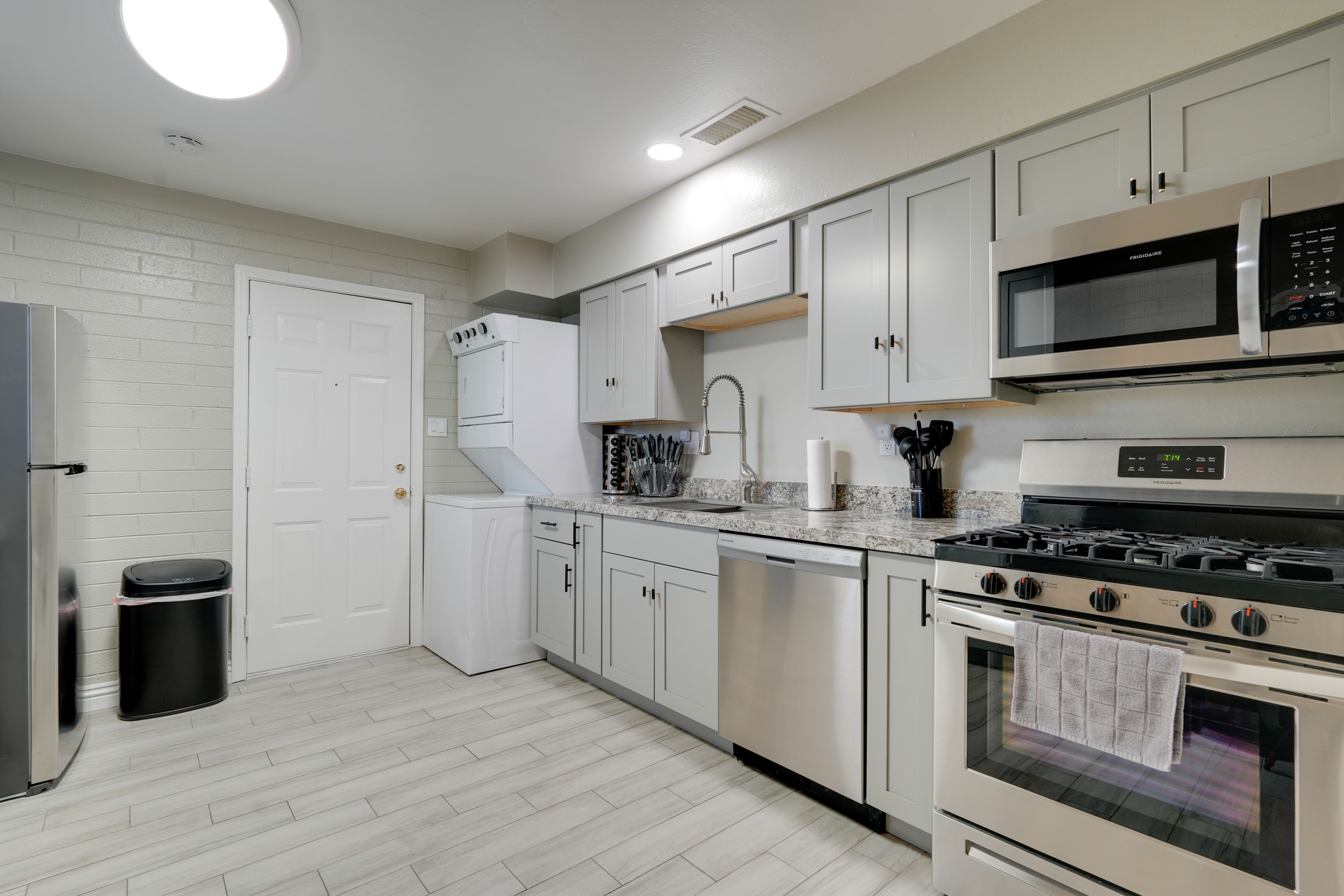 Kitchen | Drip Coffee Maker | Dishwasher | Blender