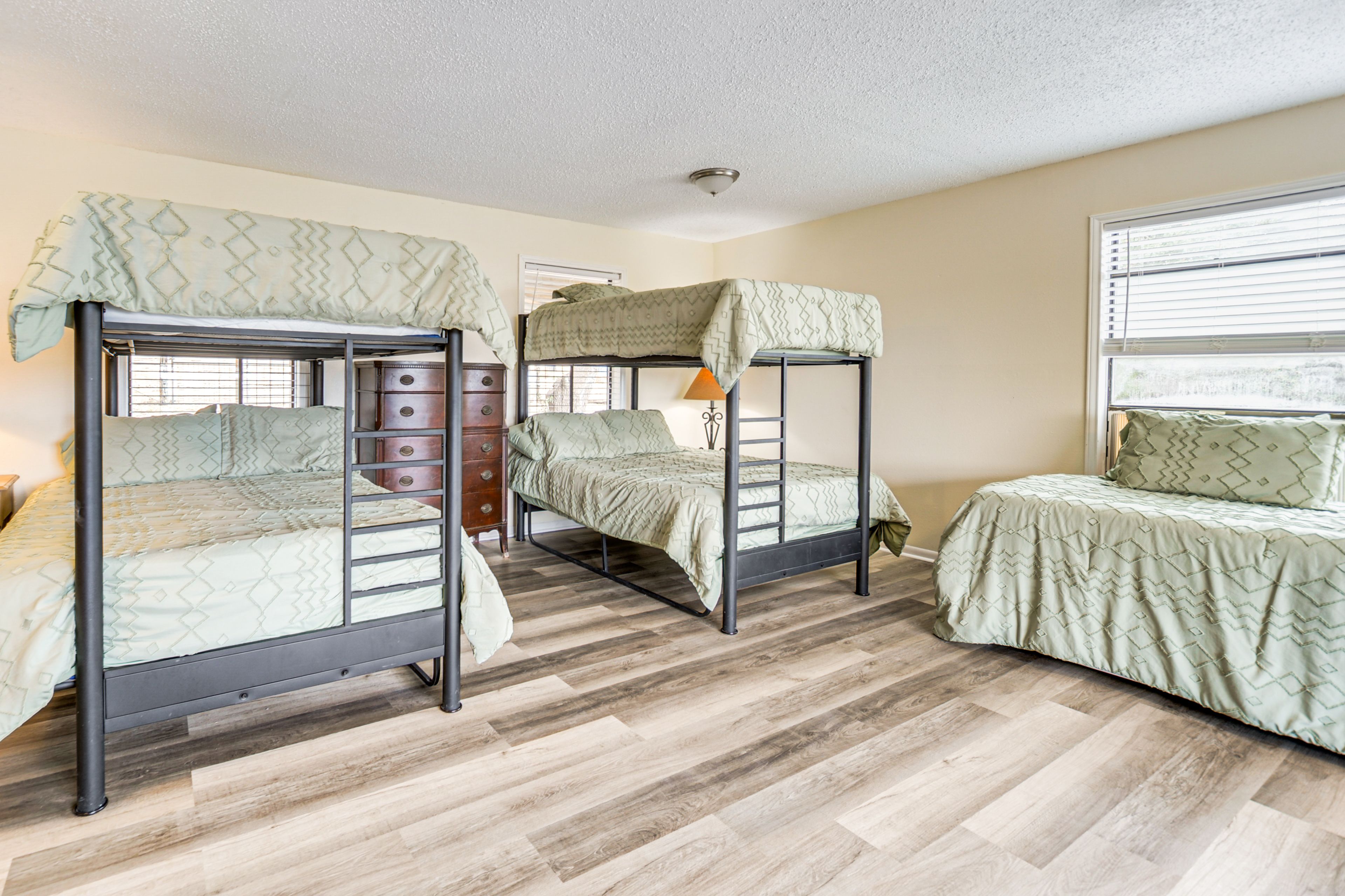 Bedroom | 4 Twin/Full Bunk Beds | Full Bed | Twin Bed w/ Twin Trundle