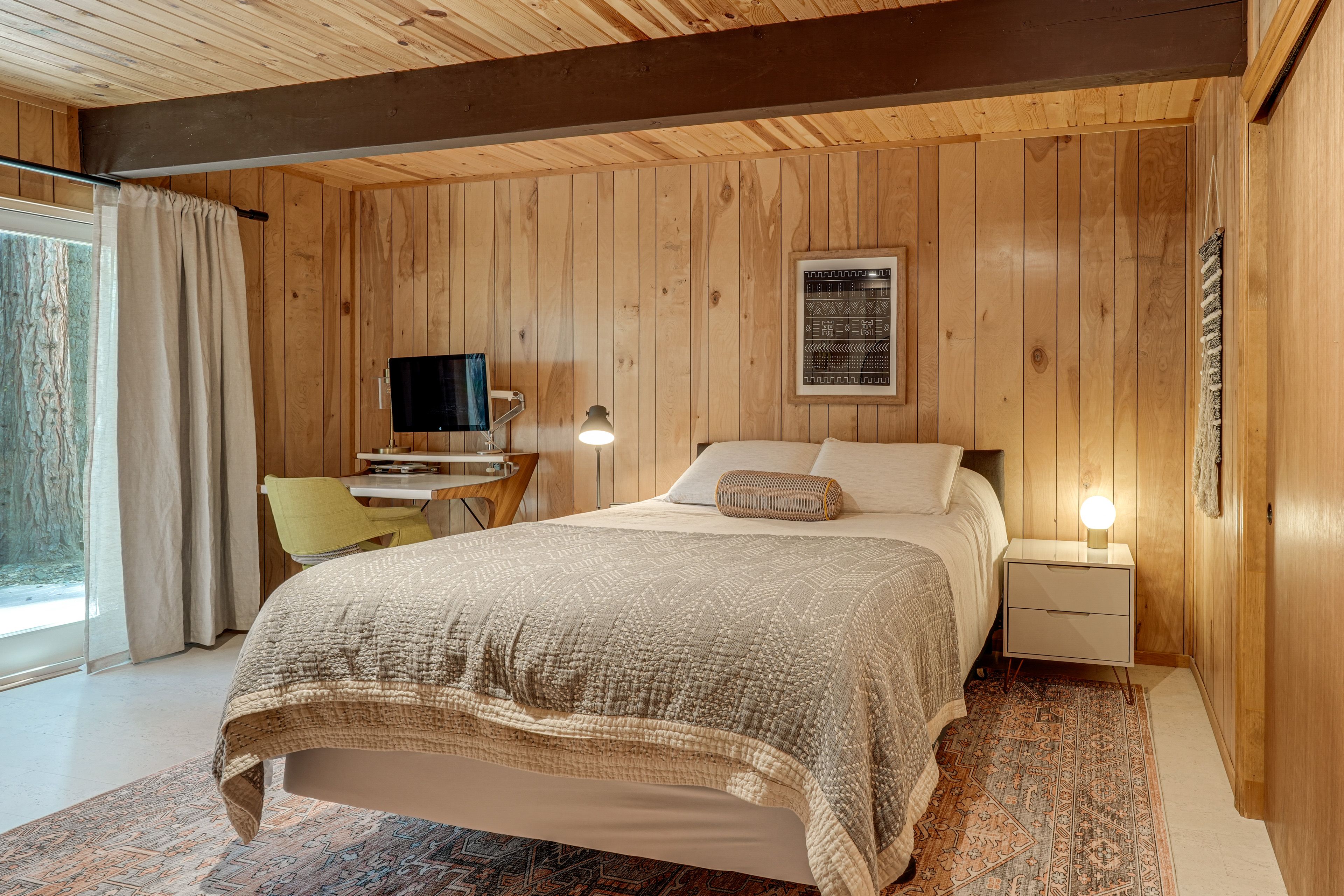 Bedroom 1 | Queen Bed | Main Level