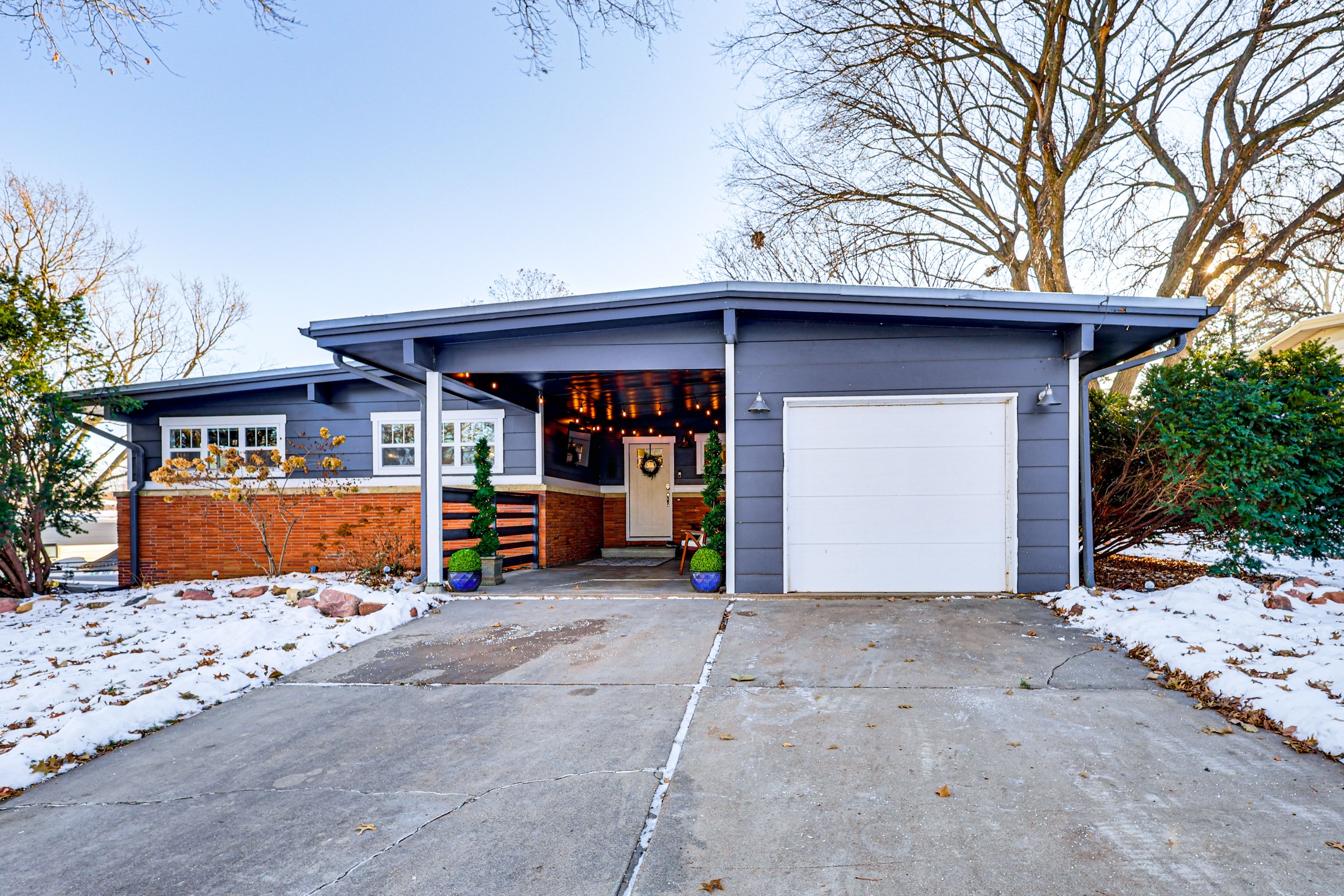 Lincoln Vacation Rental | 4BR | 3BA | 2,160 Sq Ft | 1 Step to Enter