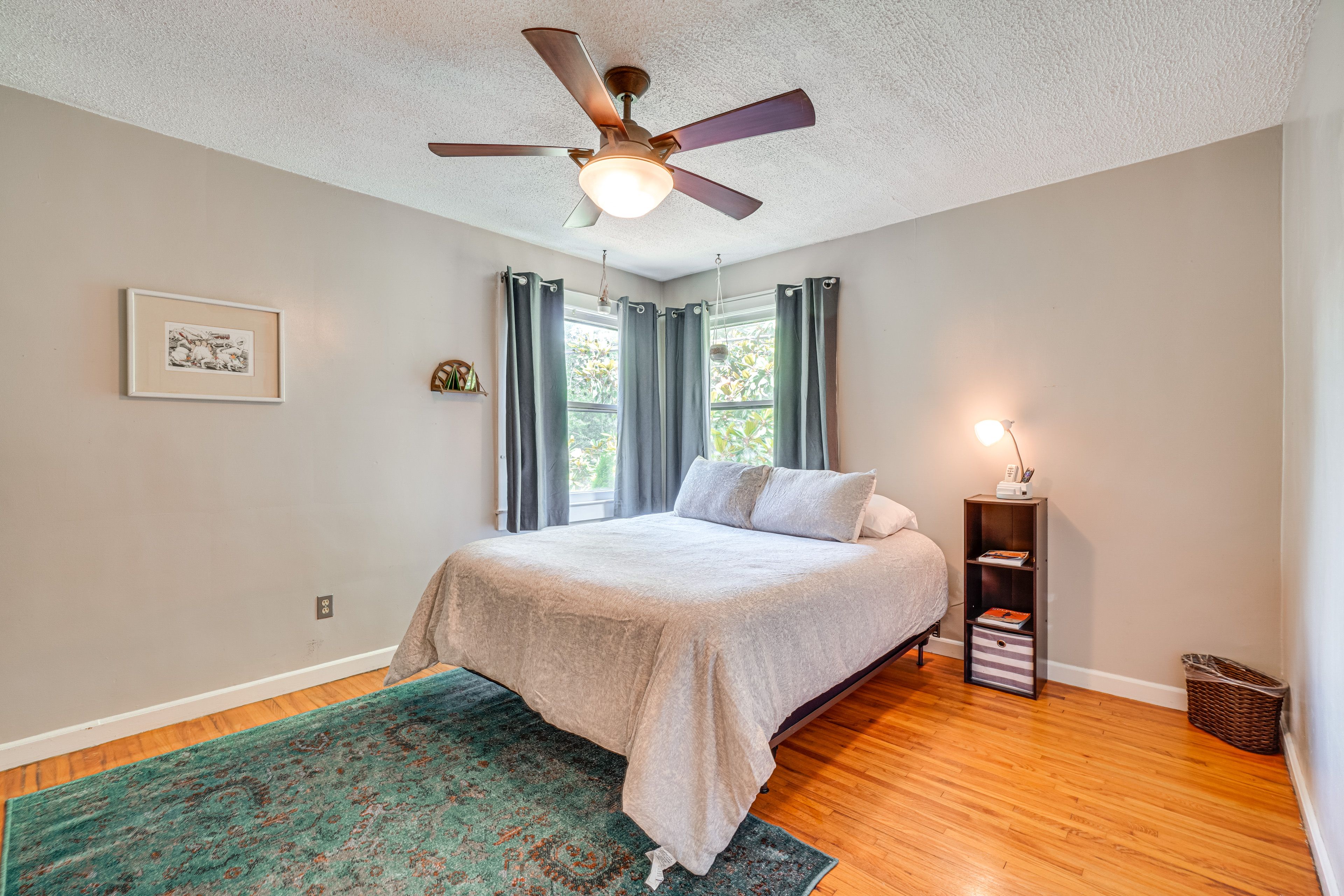 Bedroom 1 | Queen Bed | Smart TV | Linens Provided