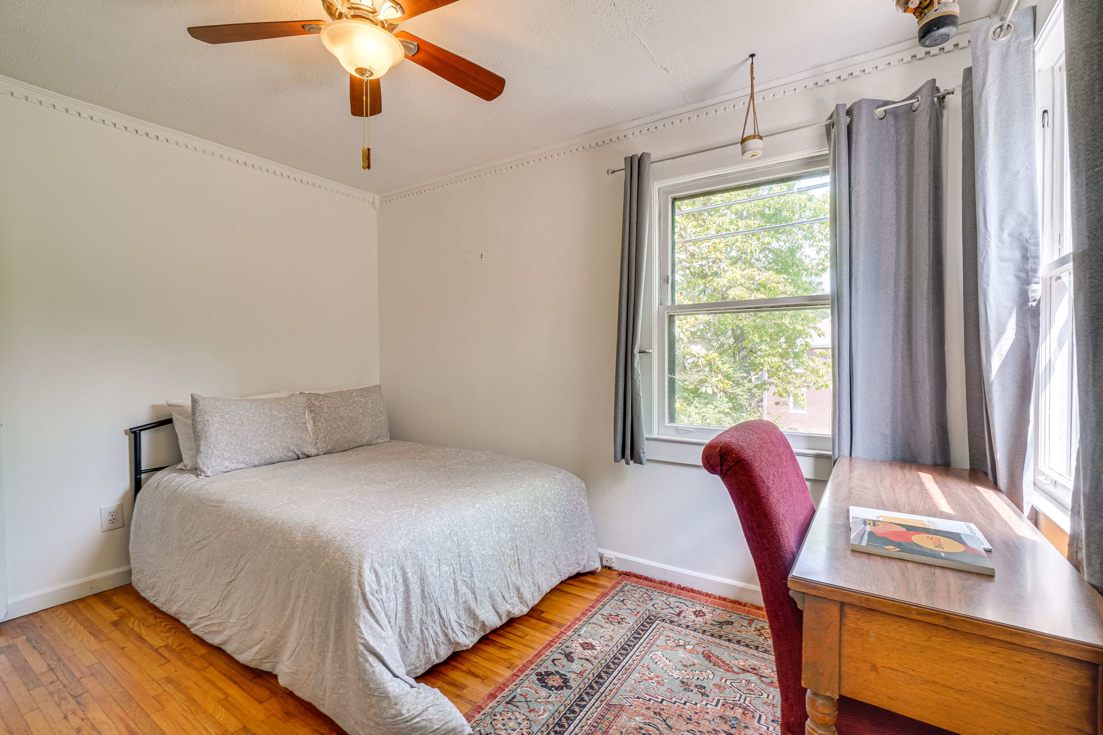 Bedroom 2 | Queen Bed | Smart TV | Office Desk