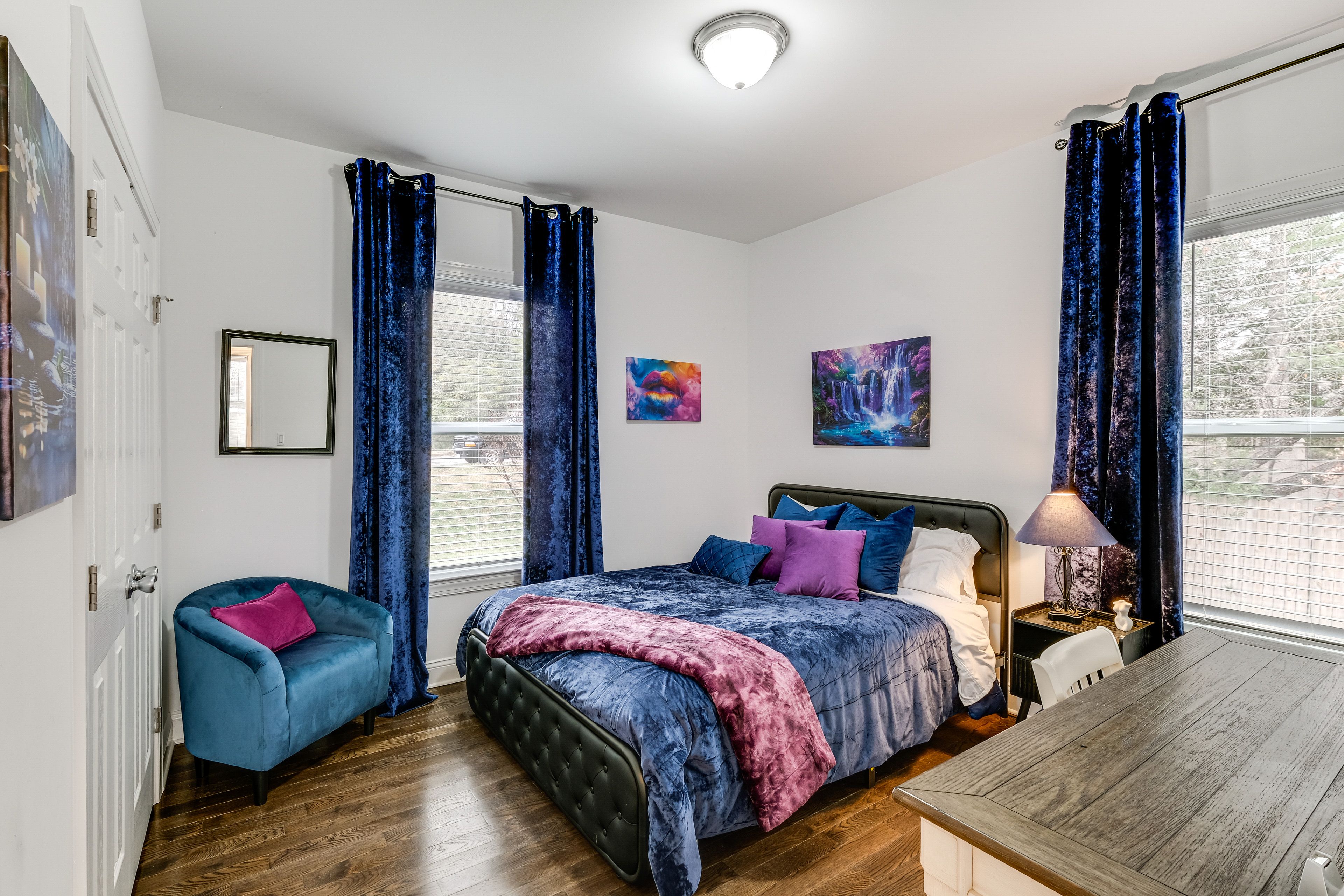 Bedroom 2 | Queen Bed | Laptop Workspace | 2nd Floor