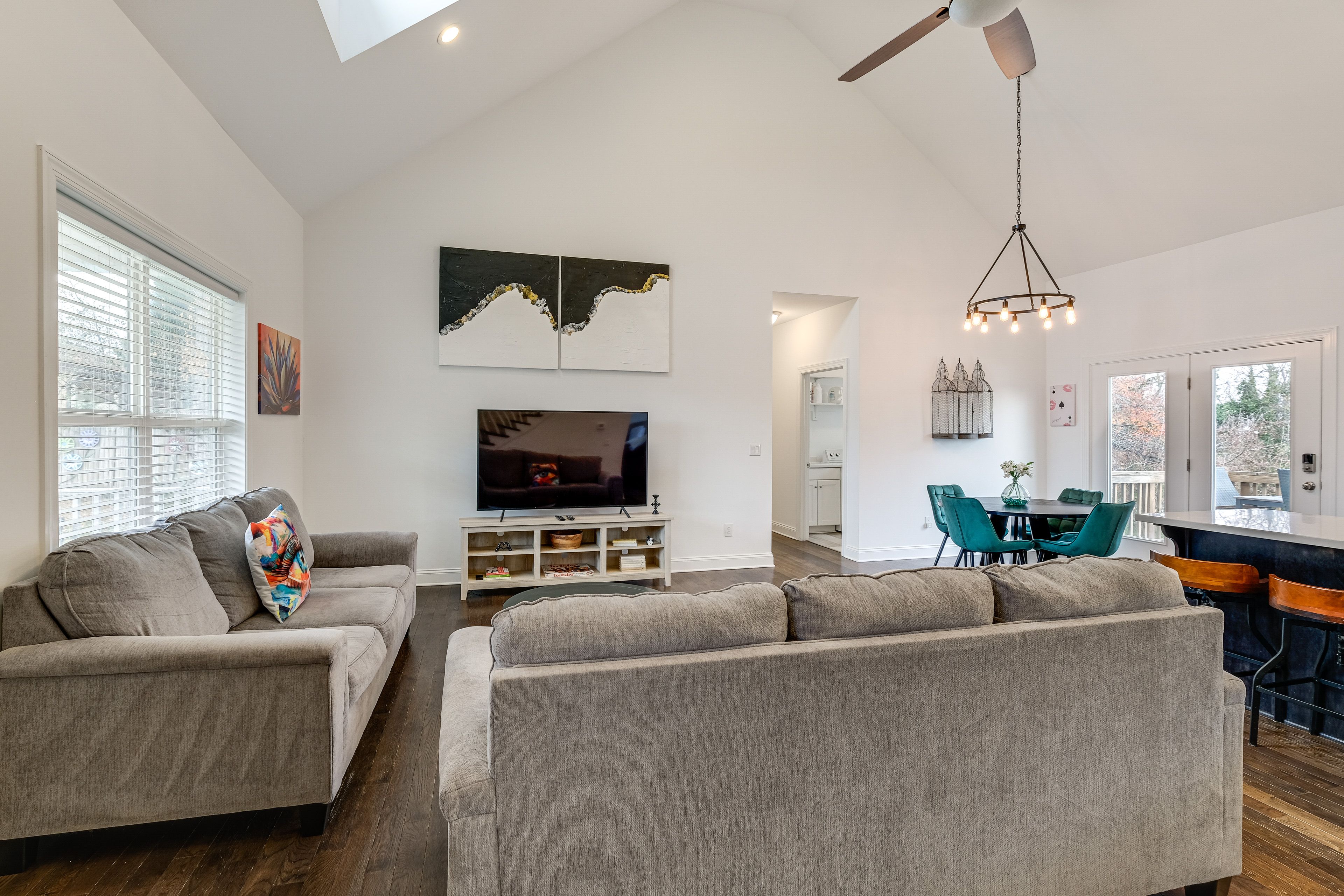 Living Area | TV | 1st Floor