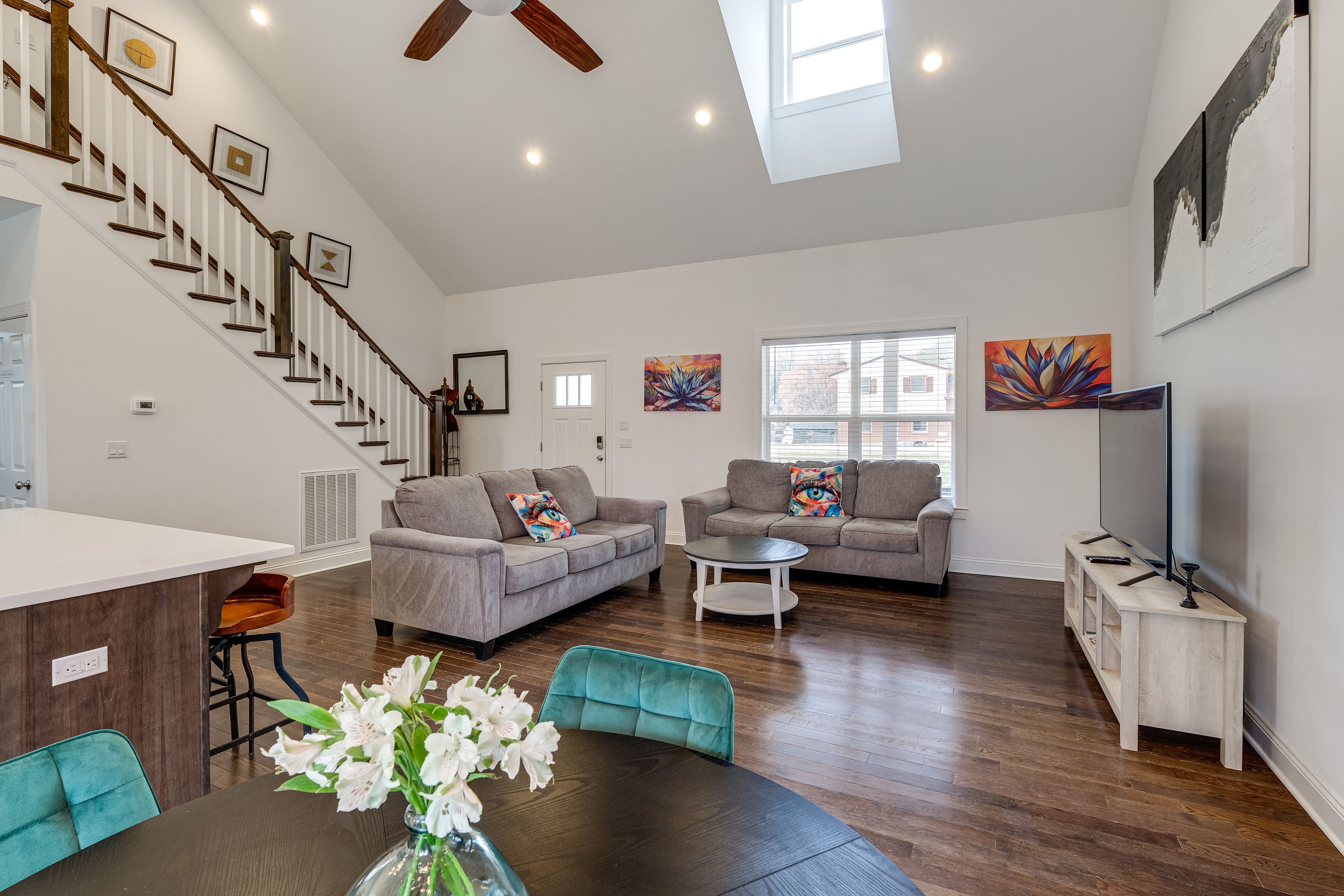 Roanoke Vacation Rental | 2BR | 3BA | 3 Steps to Enter | 1,800 Sq Ft