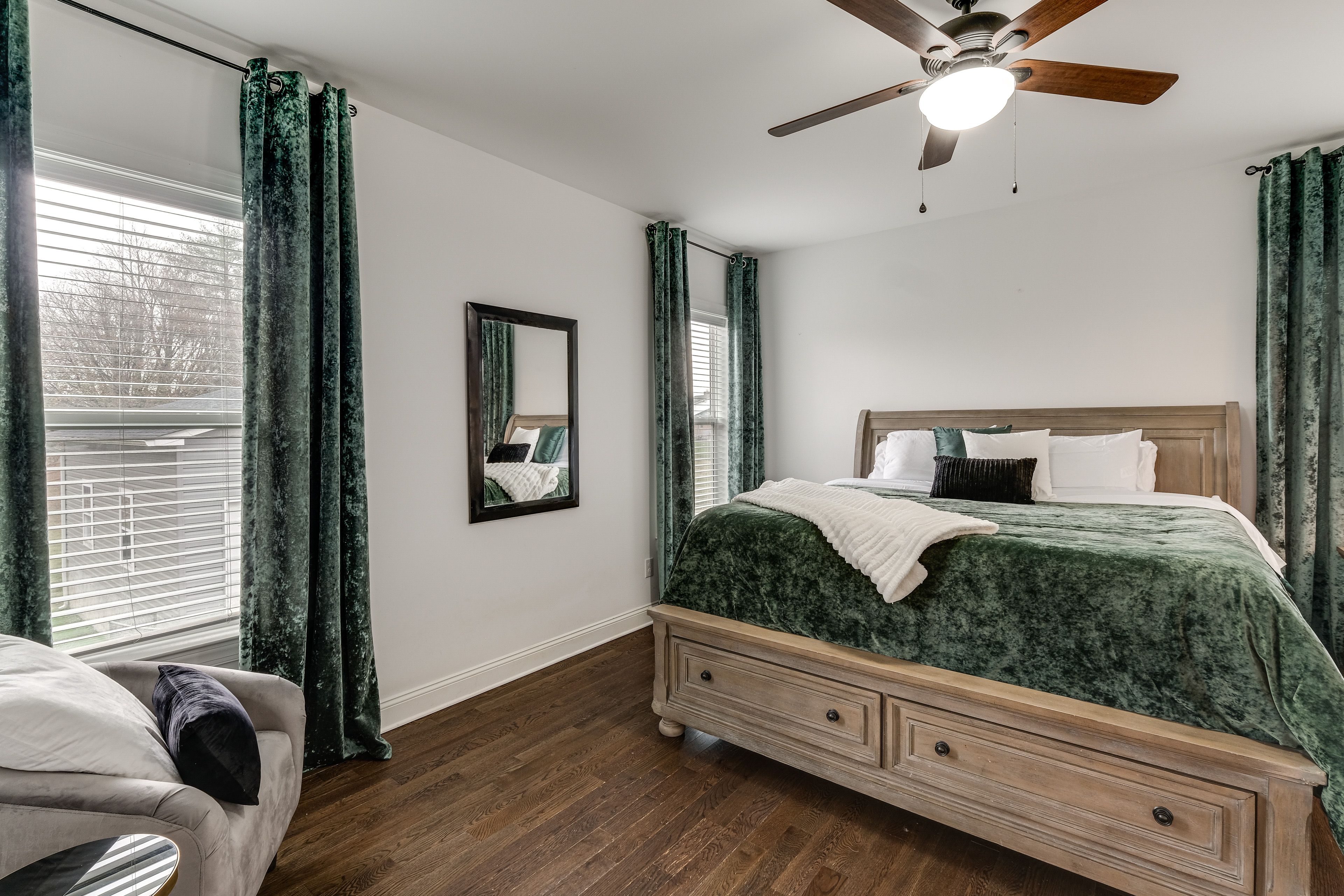 Bedroom 1 | King Bed | TV | 1st Floor