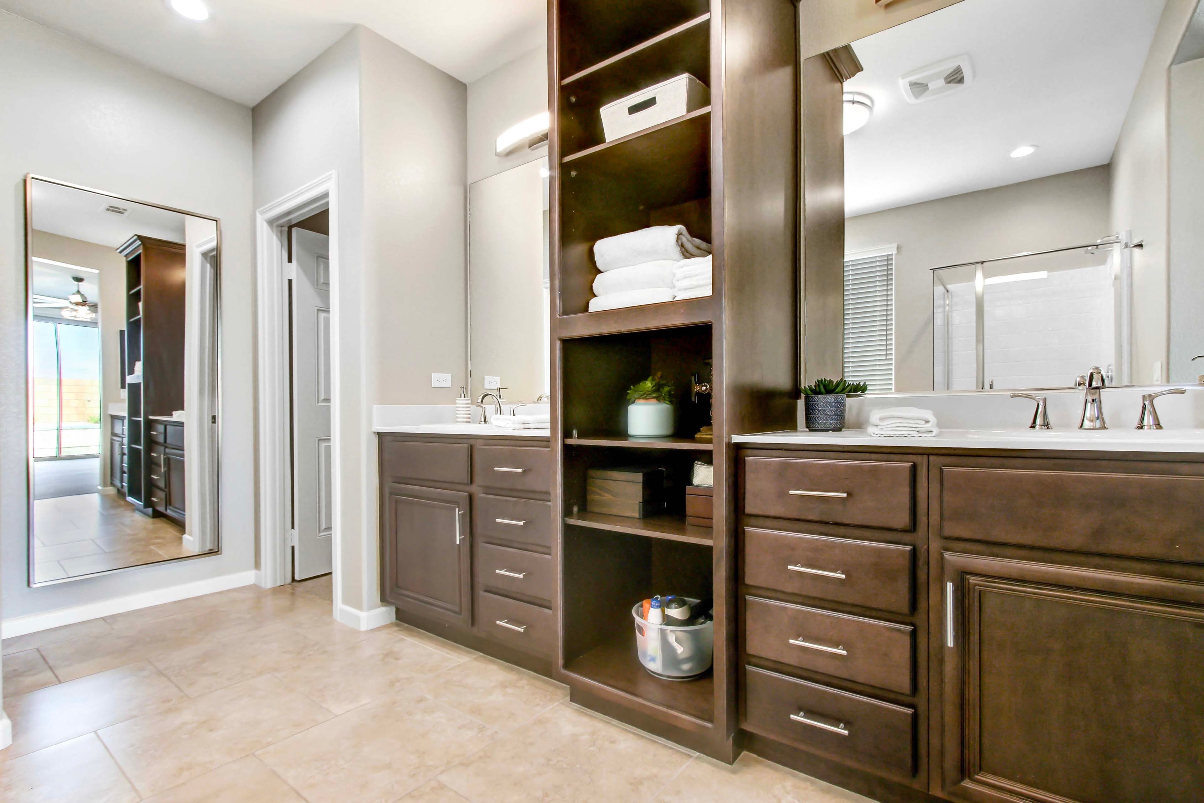 En-Suite Bathroom | Towels Provided