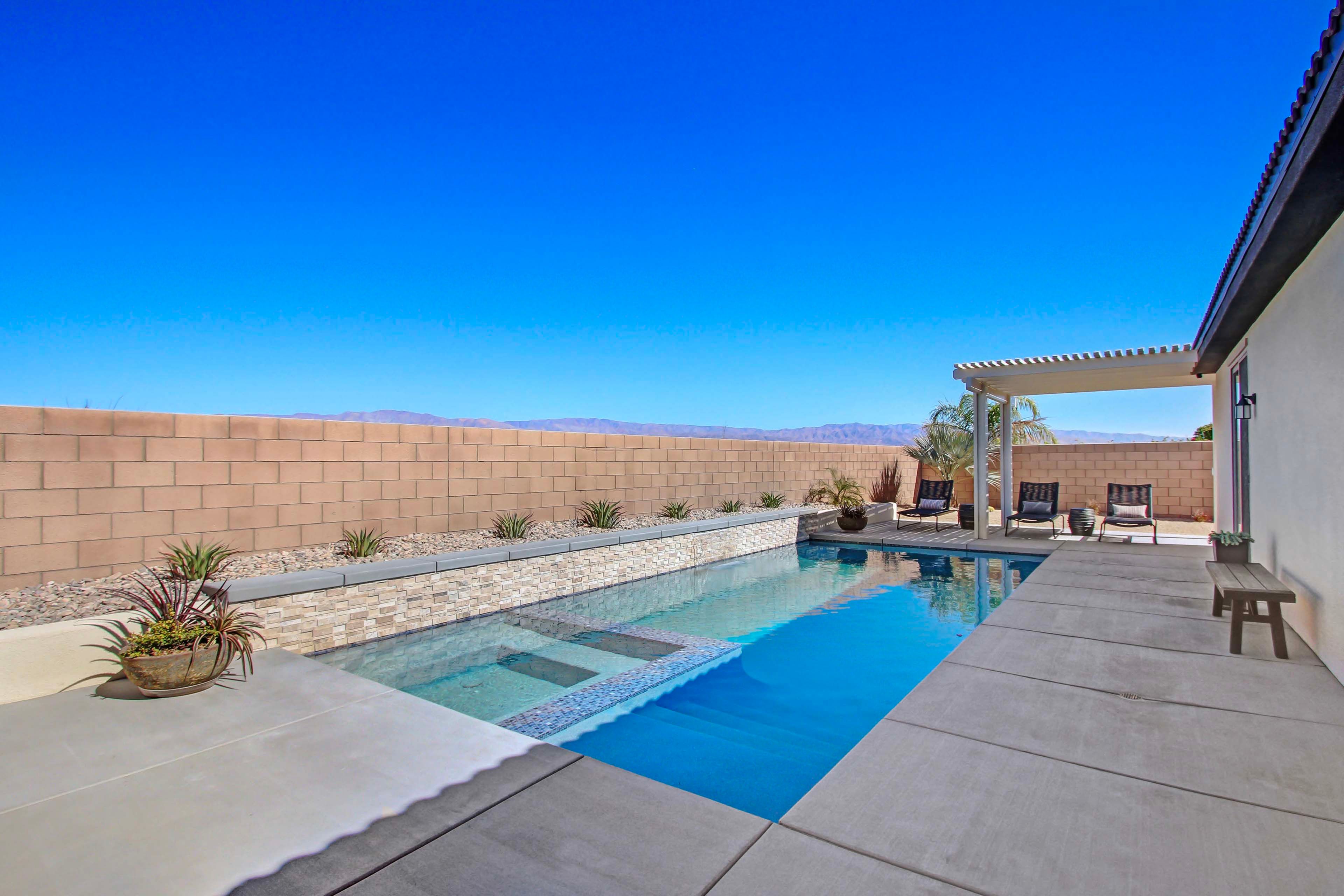 Private Pool | Mountain Views