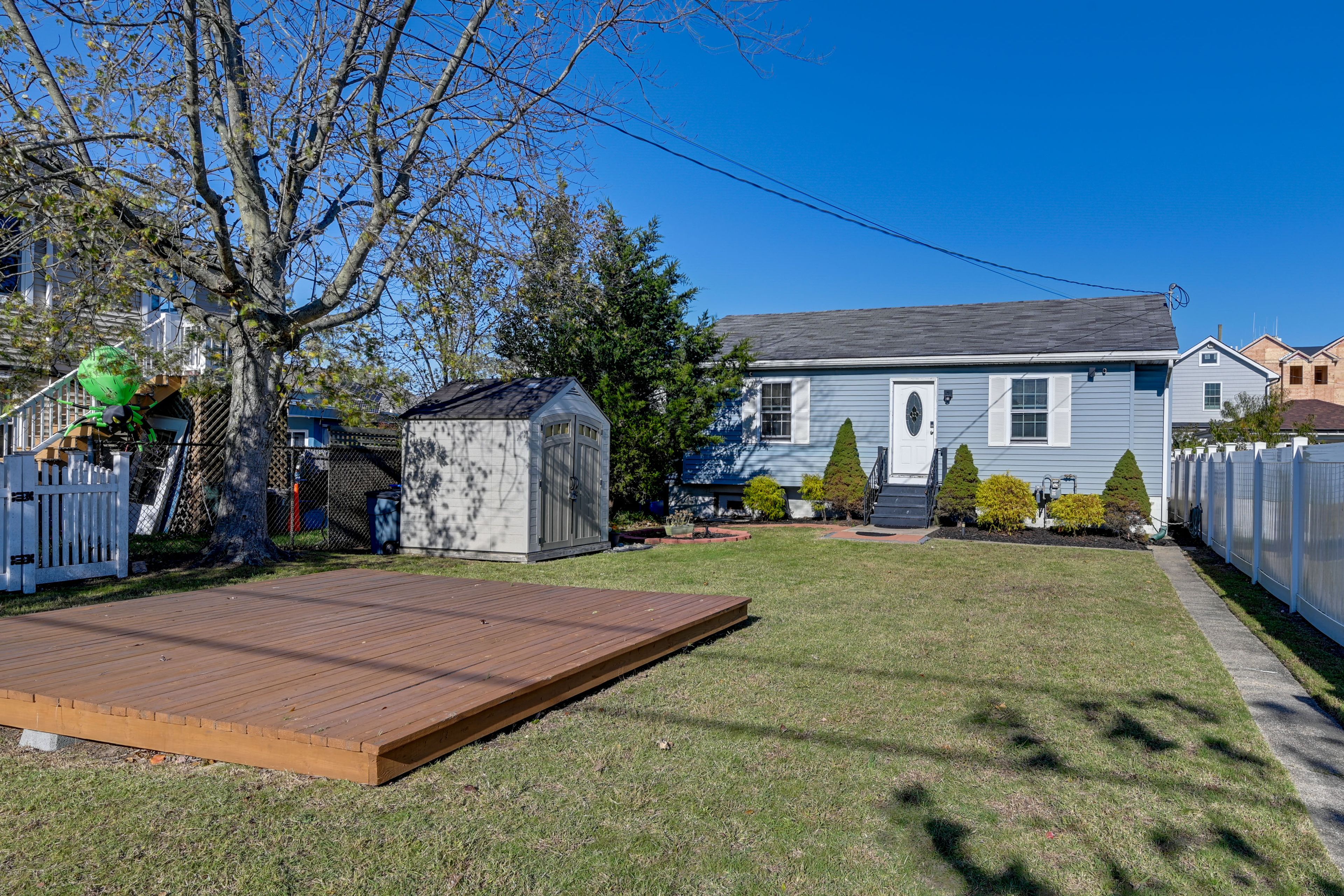 Parking | Street (First-Come, First-Served Basis)