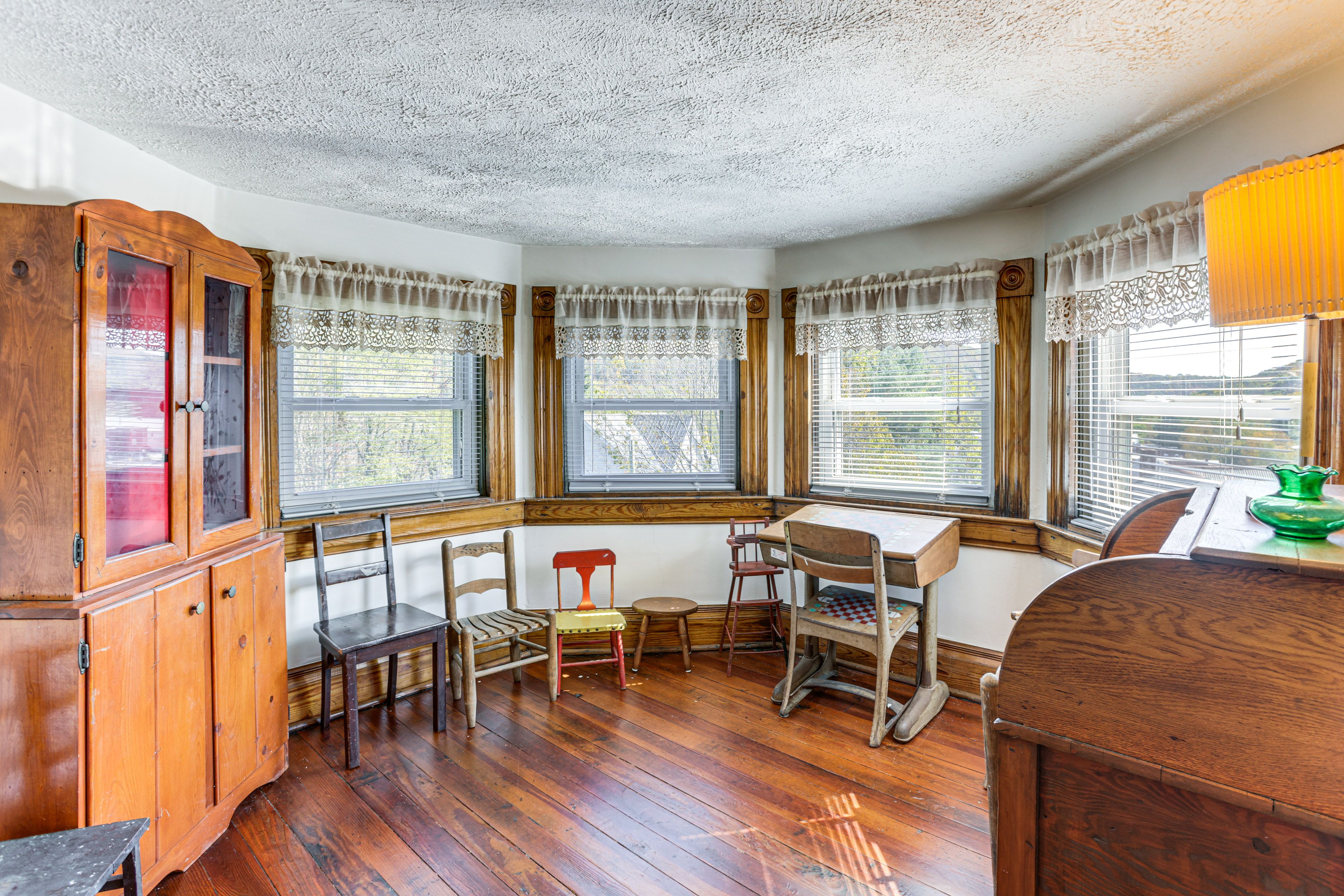 Home Office | Laptop-Friendly Workspaces