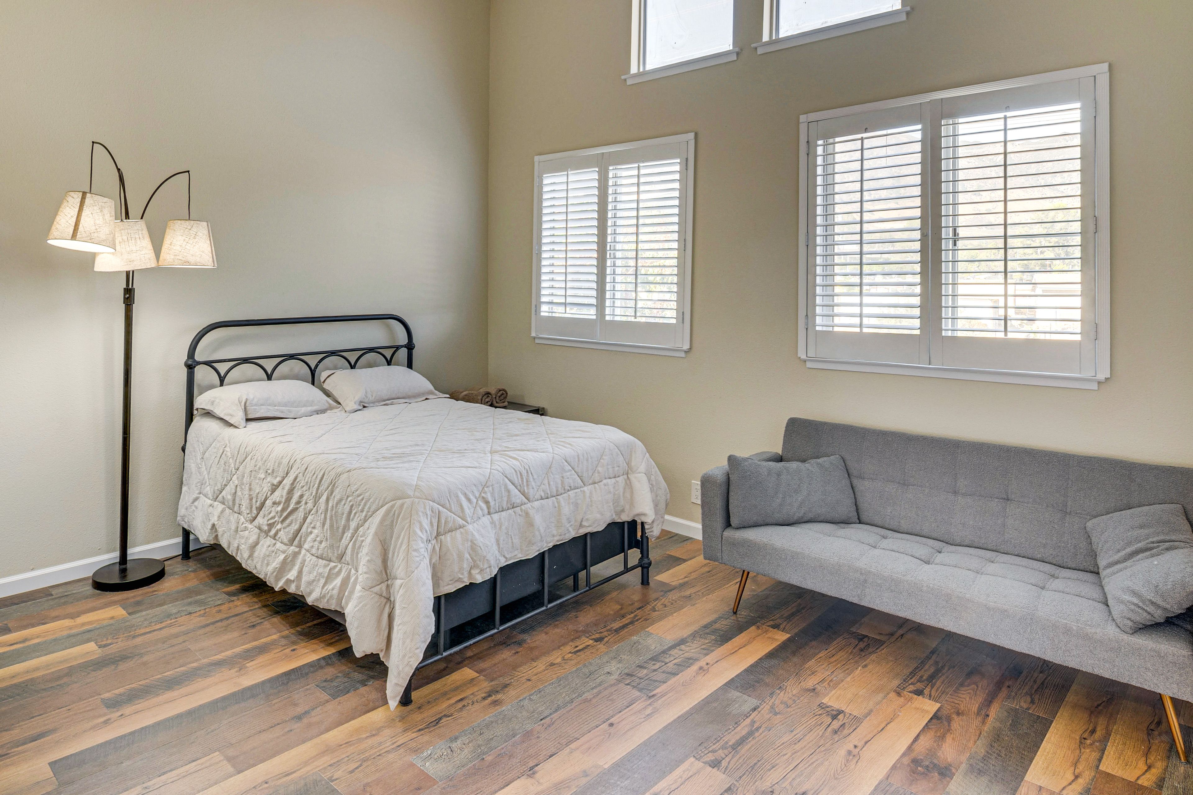 Bedroom 1 | 3rd Floor | Queen Bed | Full Futon | Walk-In Closet