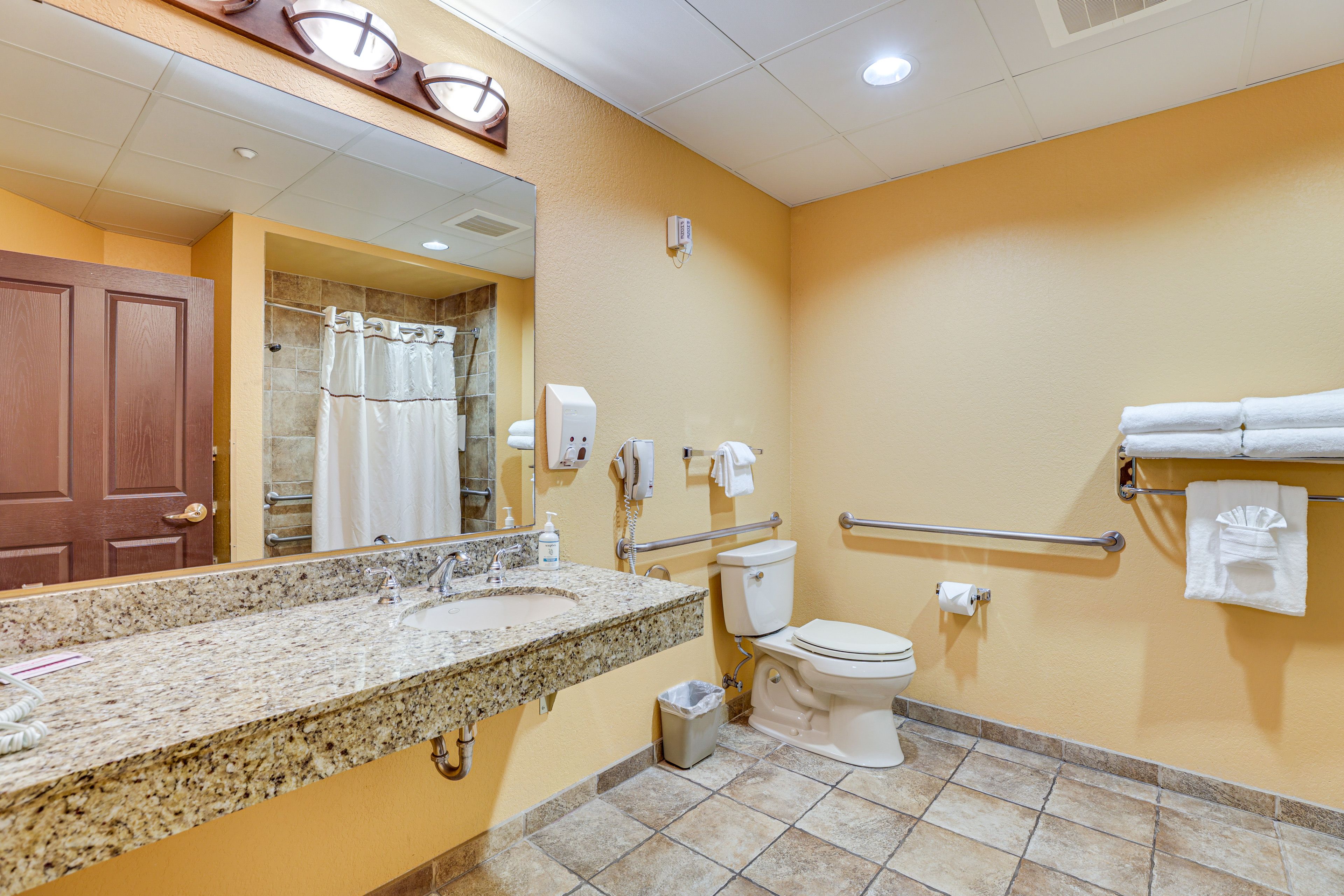 Bathroom | Bathtub/Shower | Grab Rails