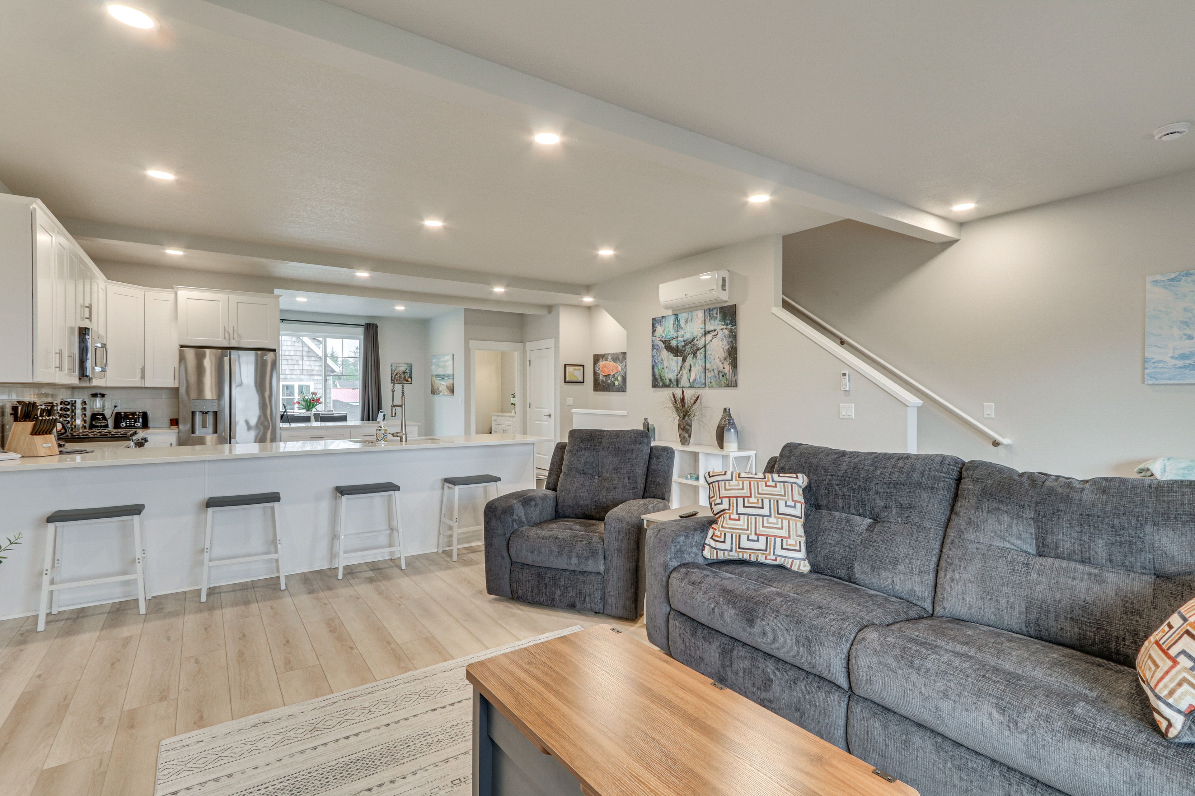 Hammond Vacation Rental | 4BR | 4BA | Stairs Required | 2,150 Sq Ft