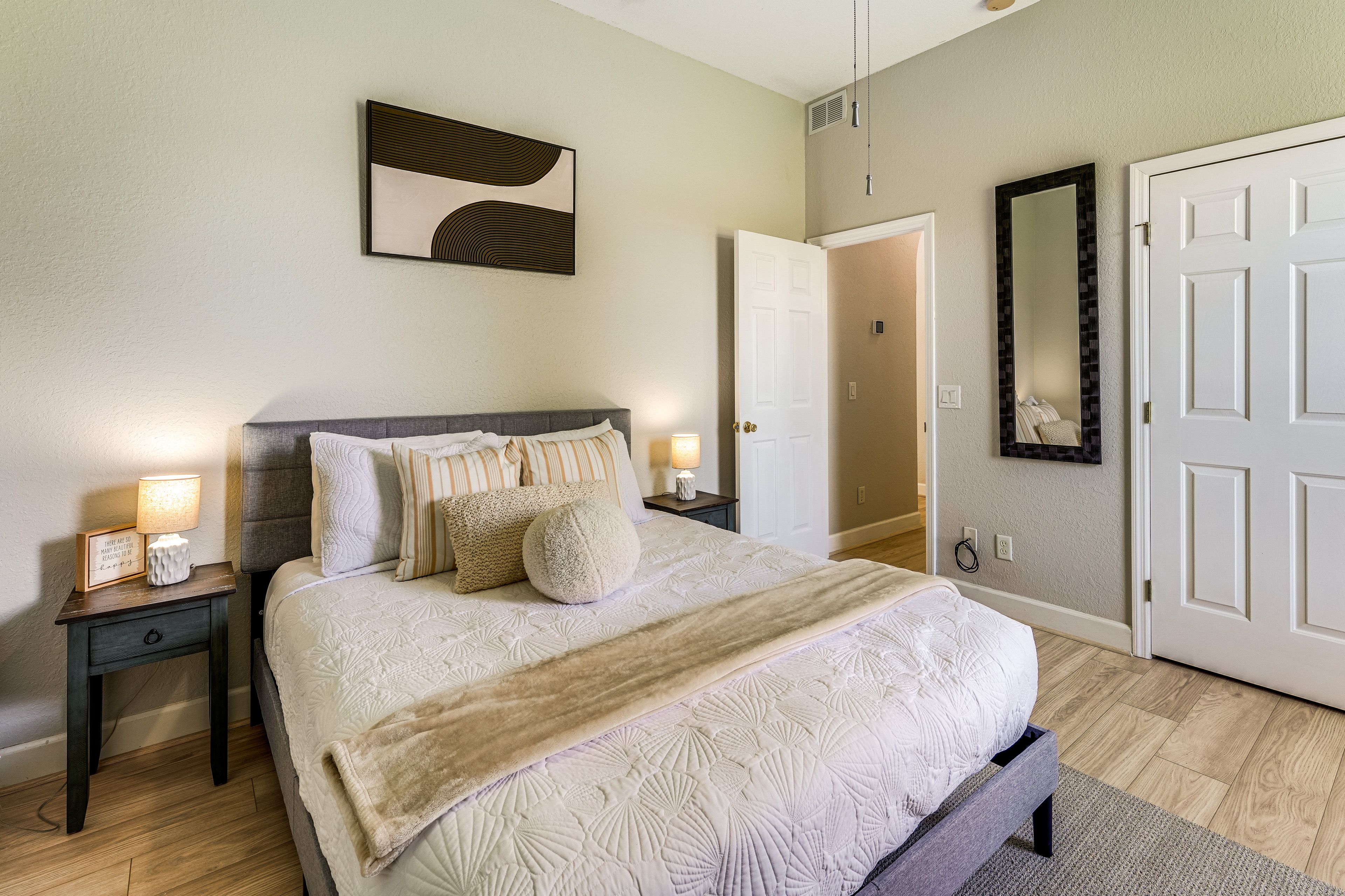 Bedroom 3 | Queen Bed | Smart TV