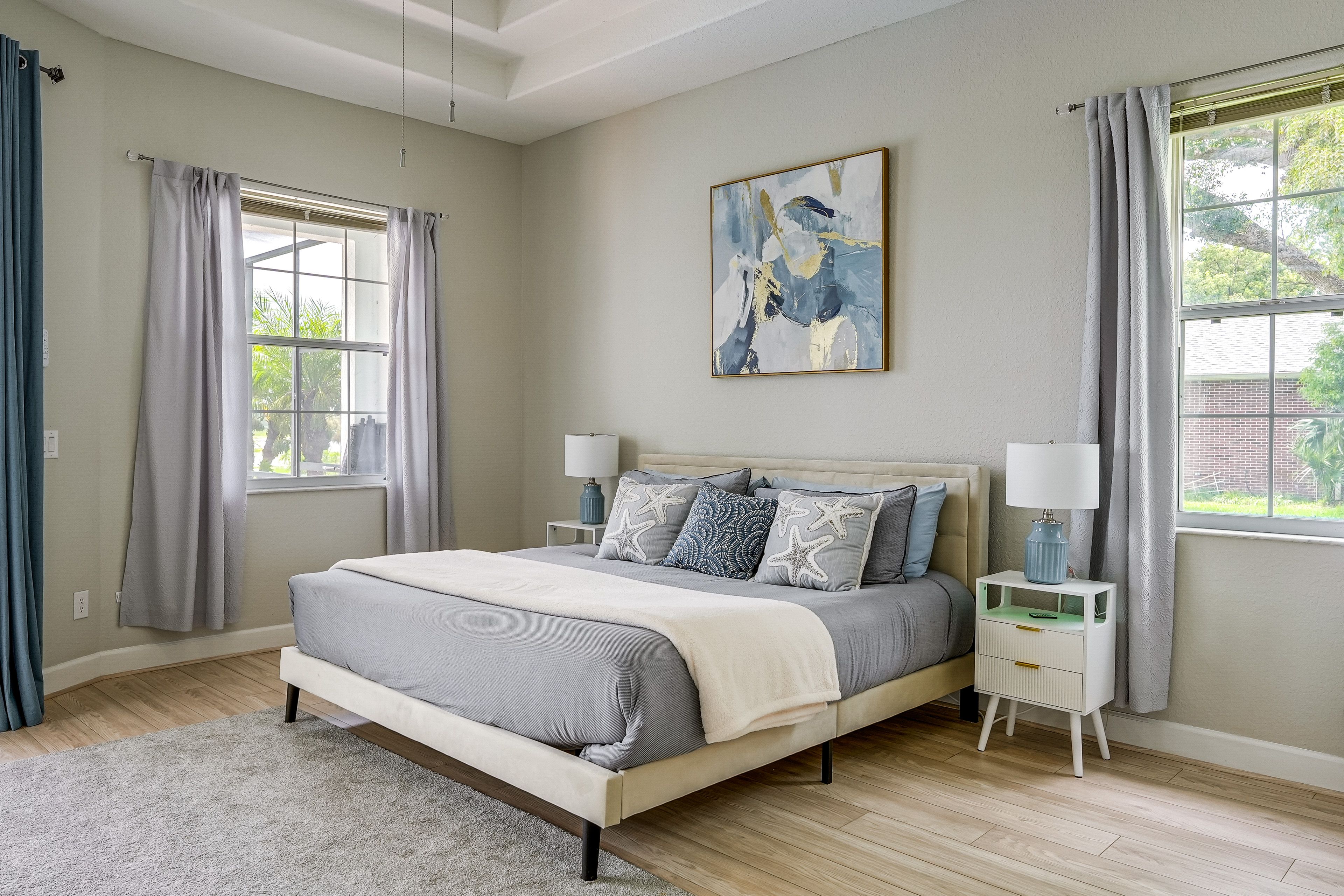 Bedroom 1 | King Bed | Smart TV