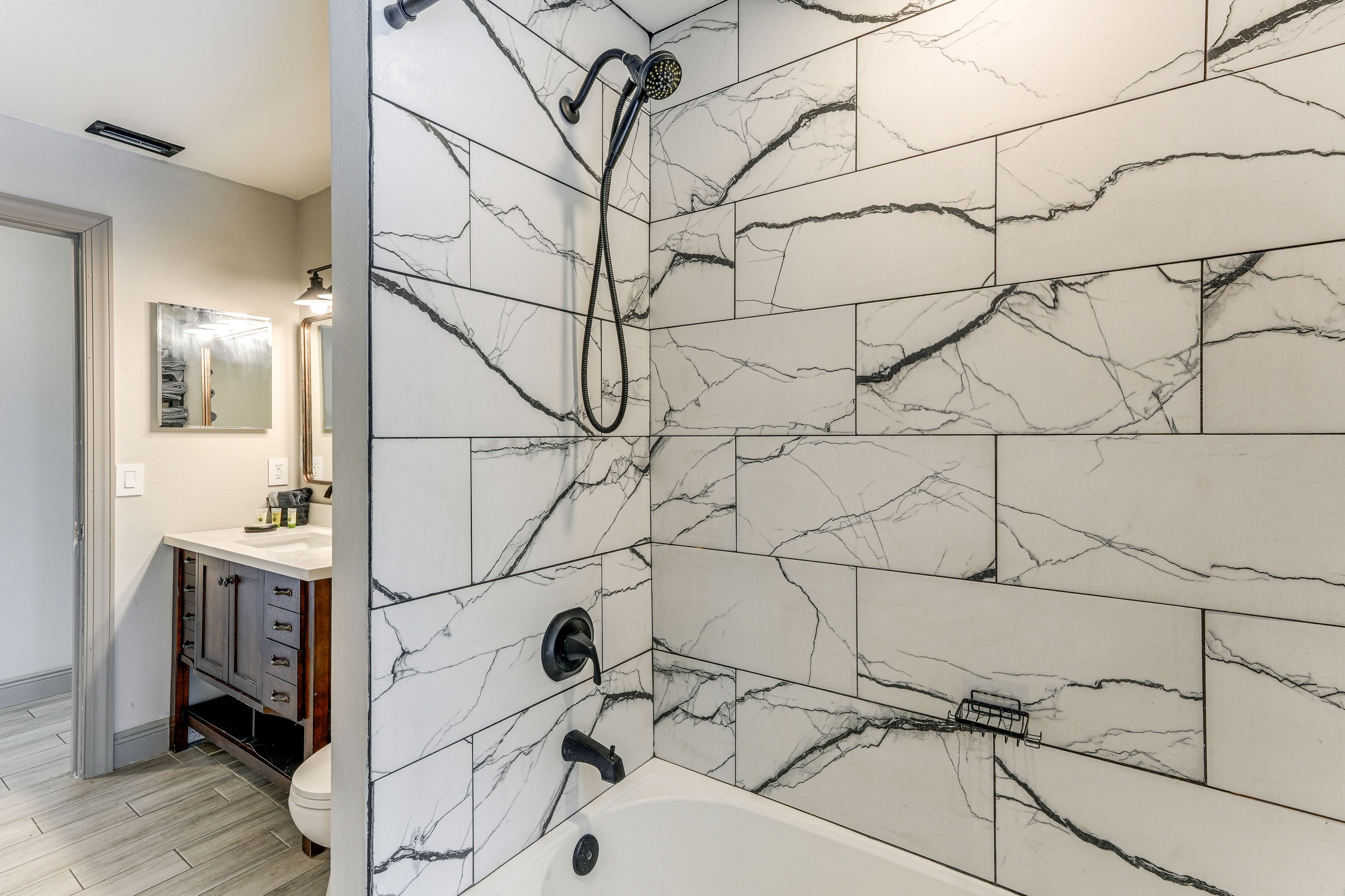 Full Bathroom