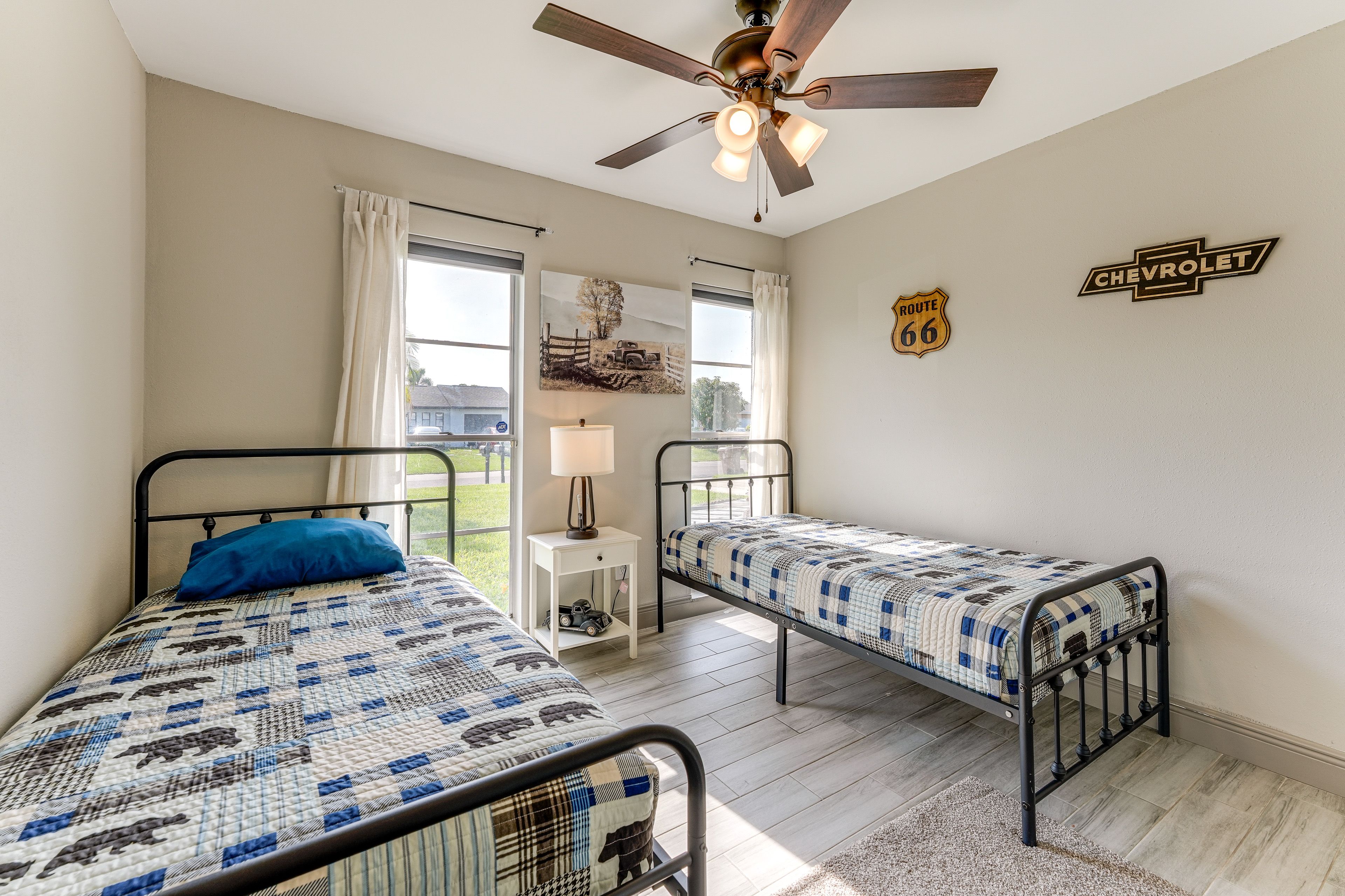 Bedroom 4 | 2 Twin Beds