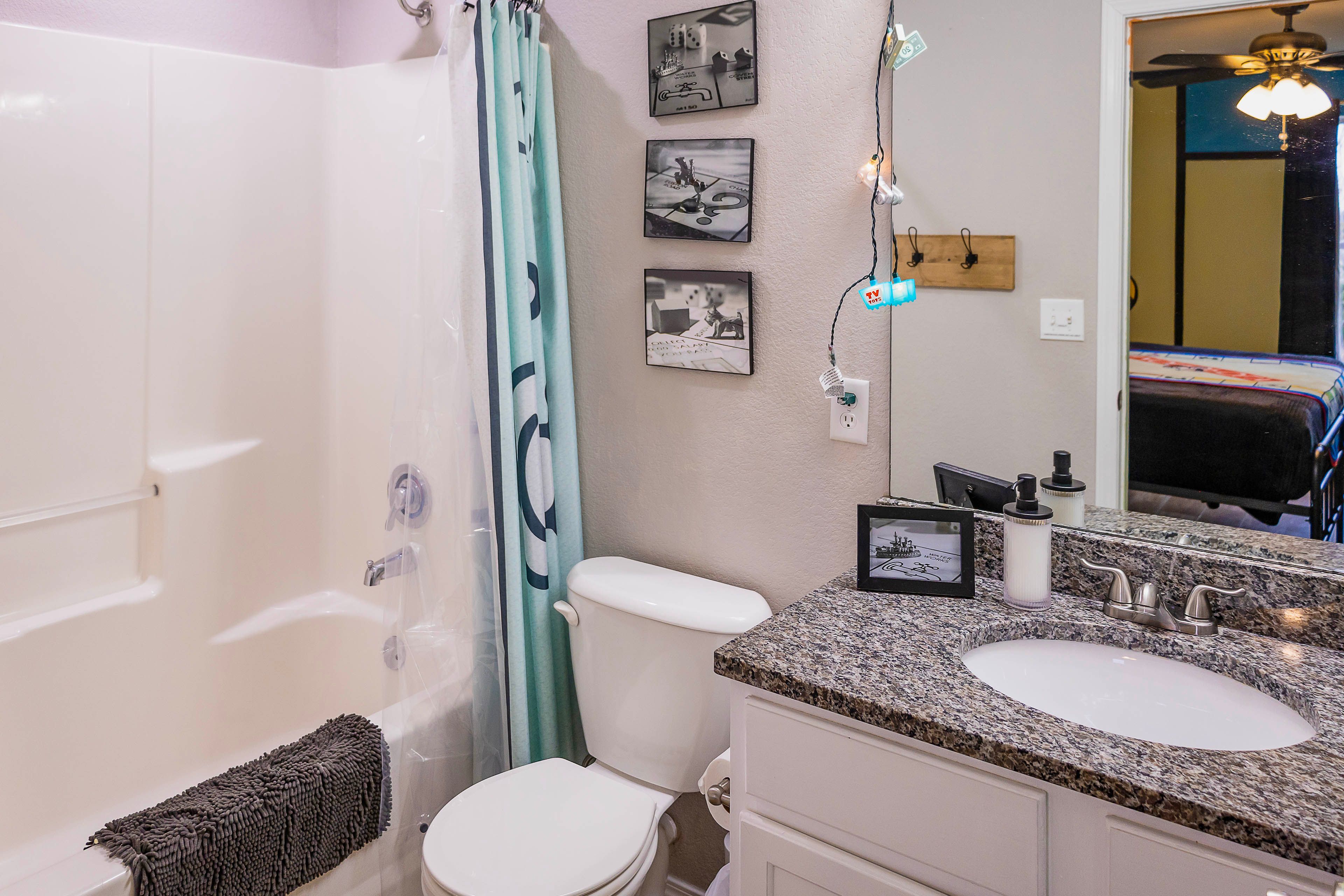 En-Suite Bathroom | Towels Provided