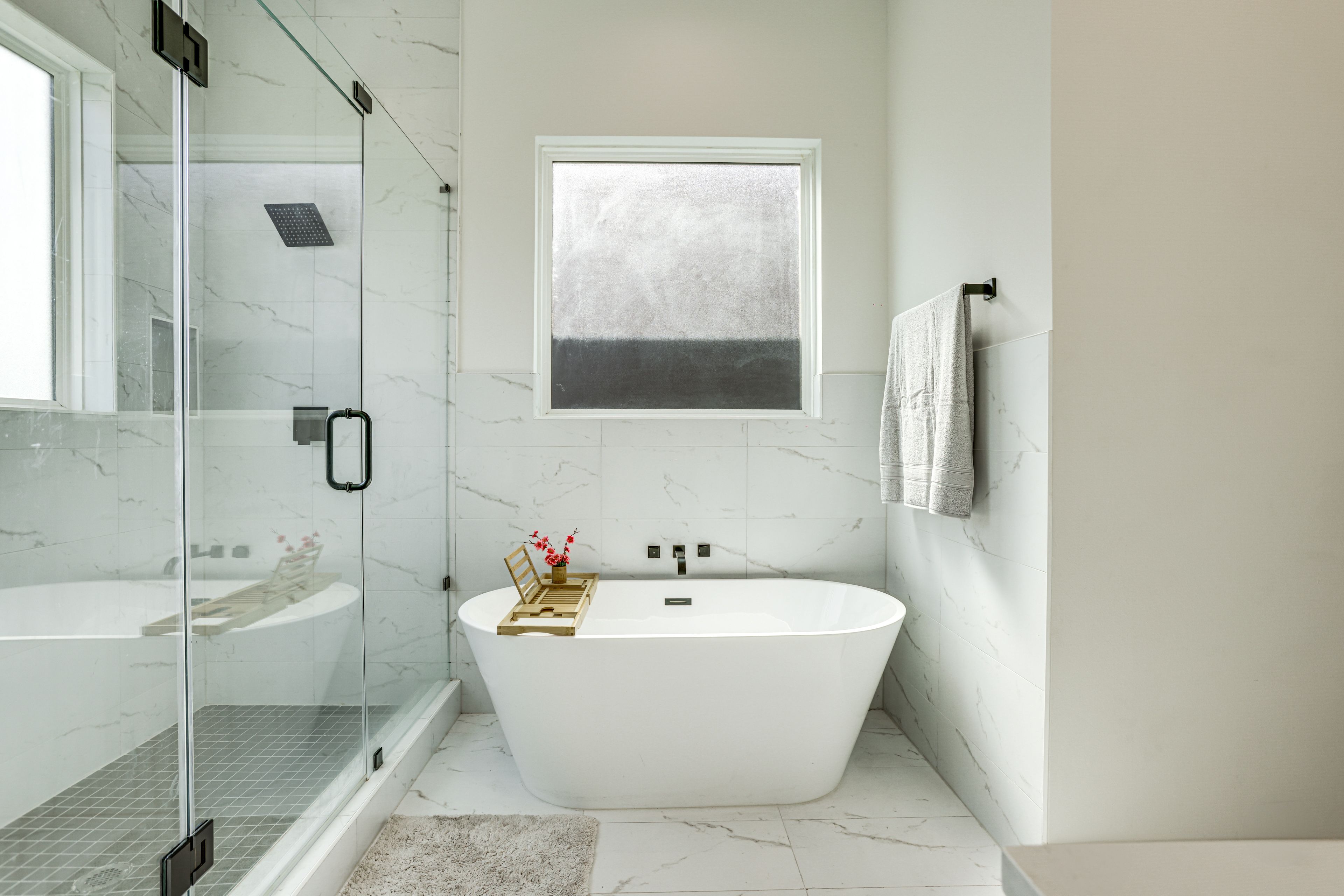 Full Bathroom | 3rd Floor