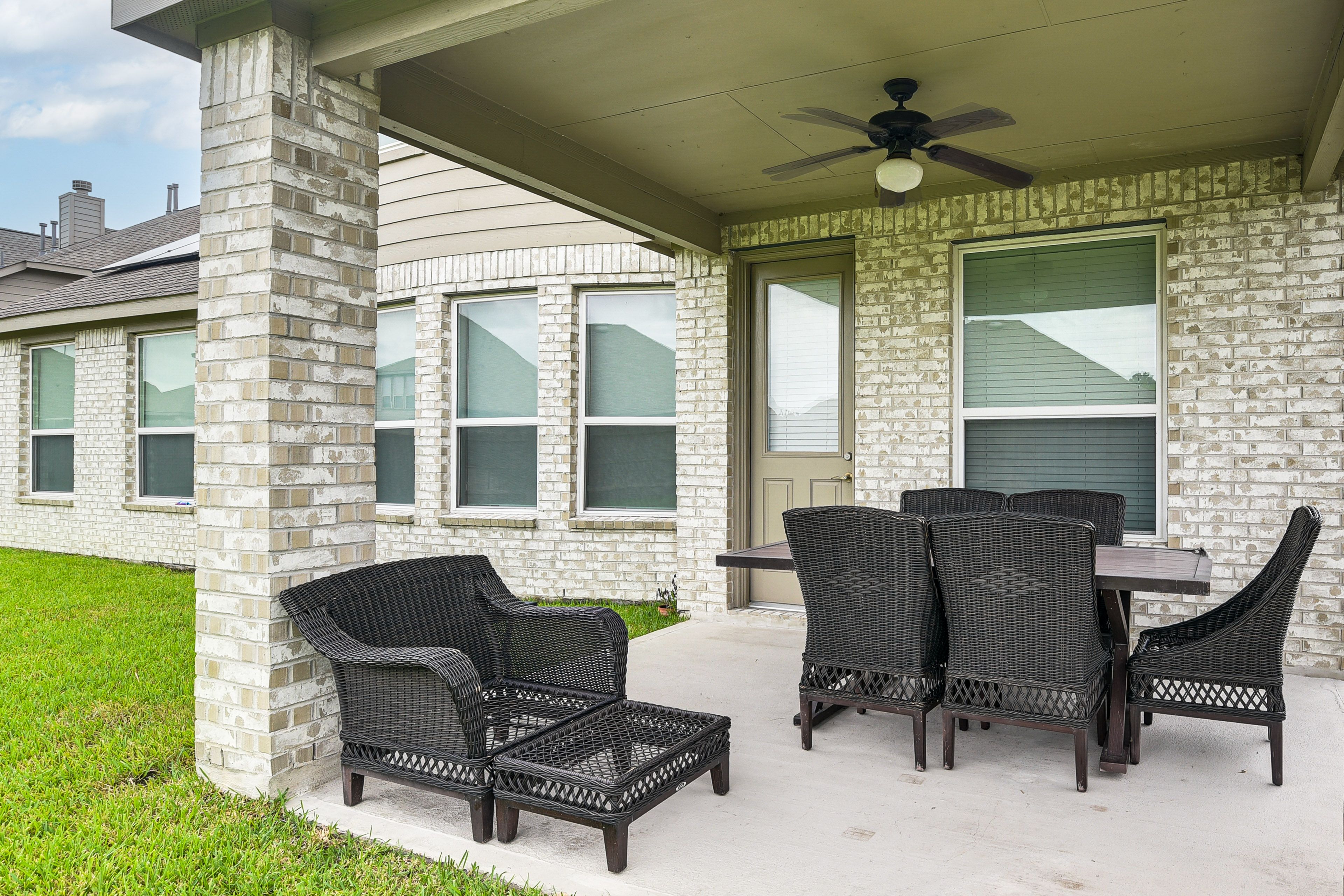 Covered Patio | Dining Area | Gas Grill