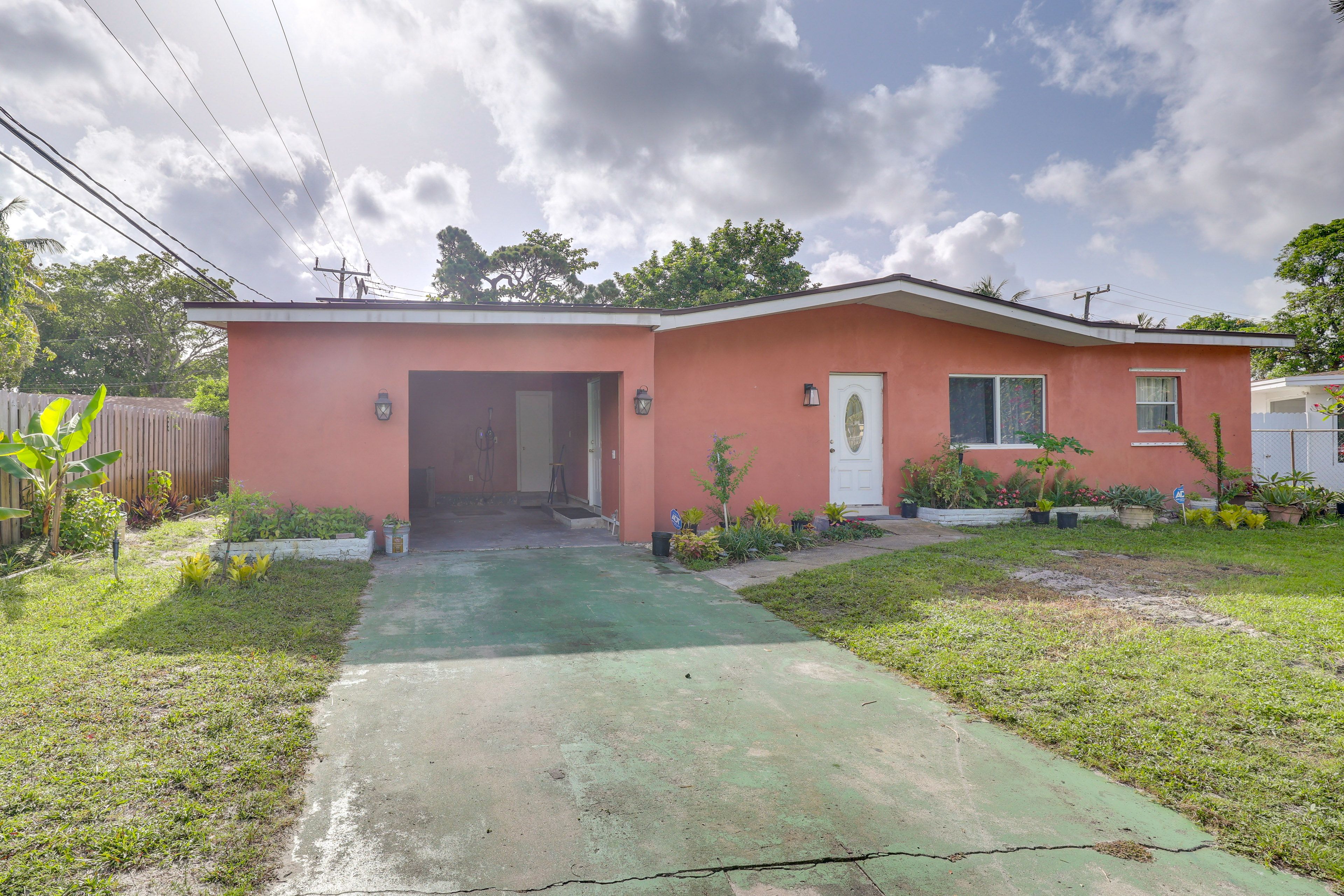 Studio Exterior | Single-Story | Homeowner On-Site