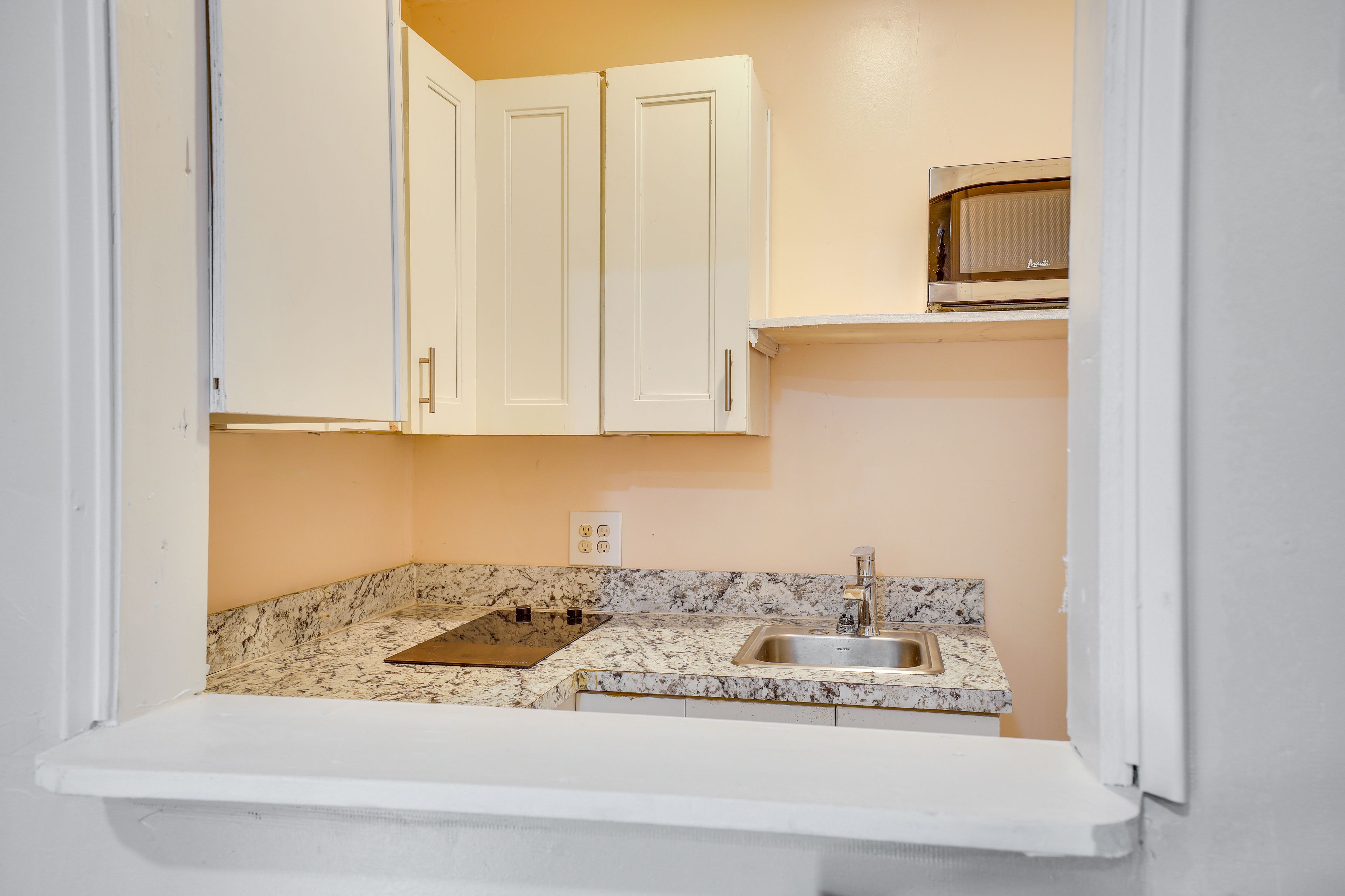 Kitchenette
