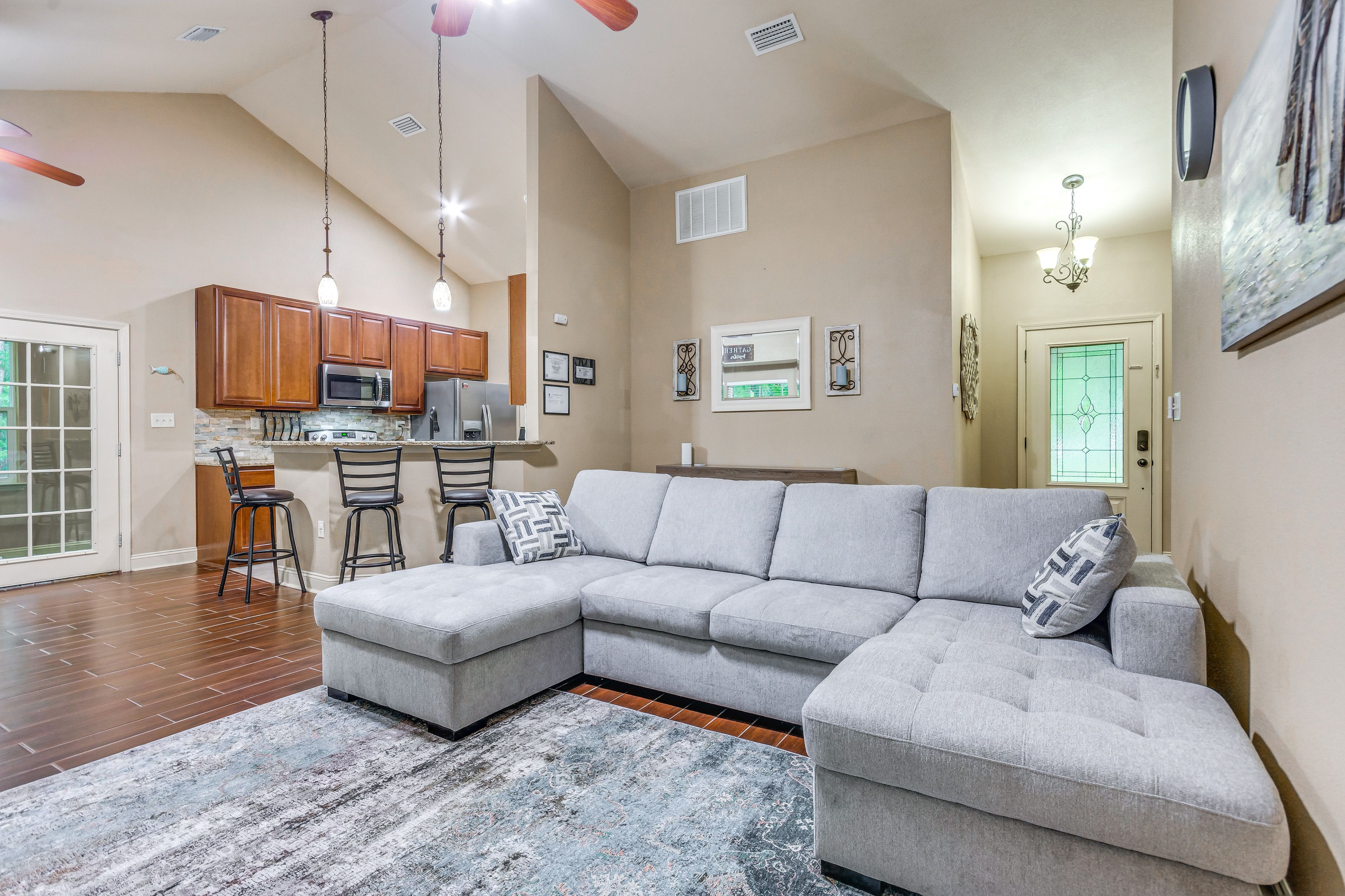 Navarre Vacation Rental | 4BR | 2BA | 2 Steps Required | 1,700 Sq Ft