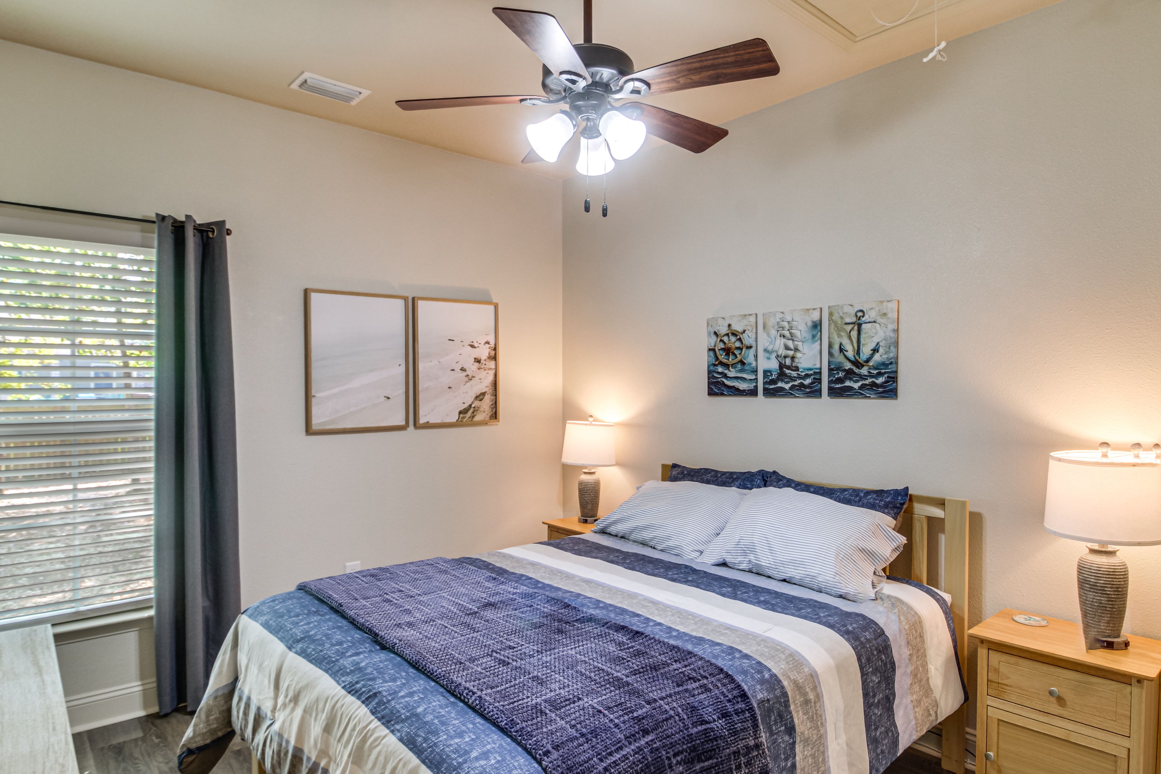 Bedroom 3 | Queen Bed | Smart TV