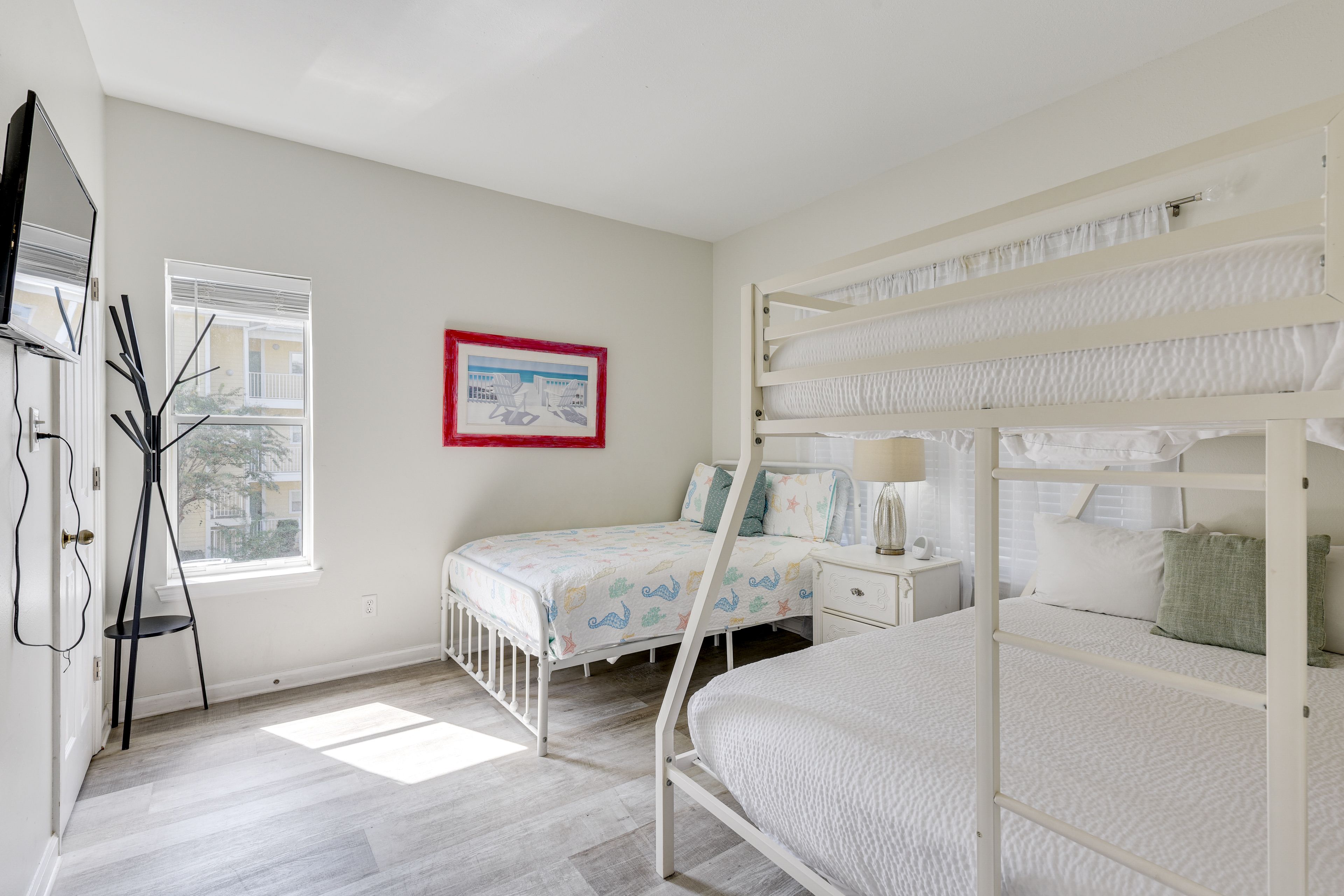 Bedroom 2 | Full Bed | Twin/Full Bunk Bed