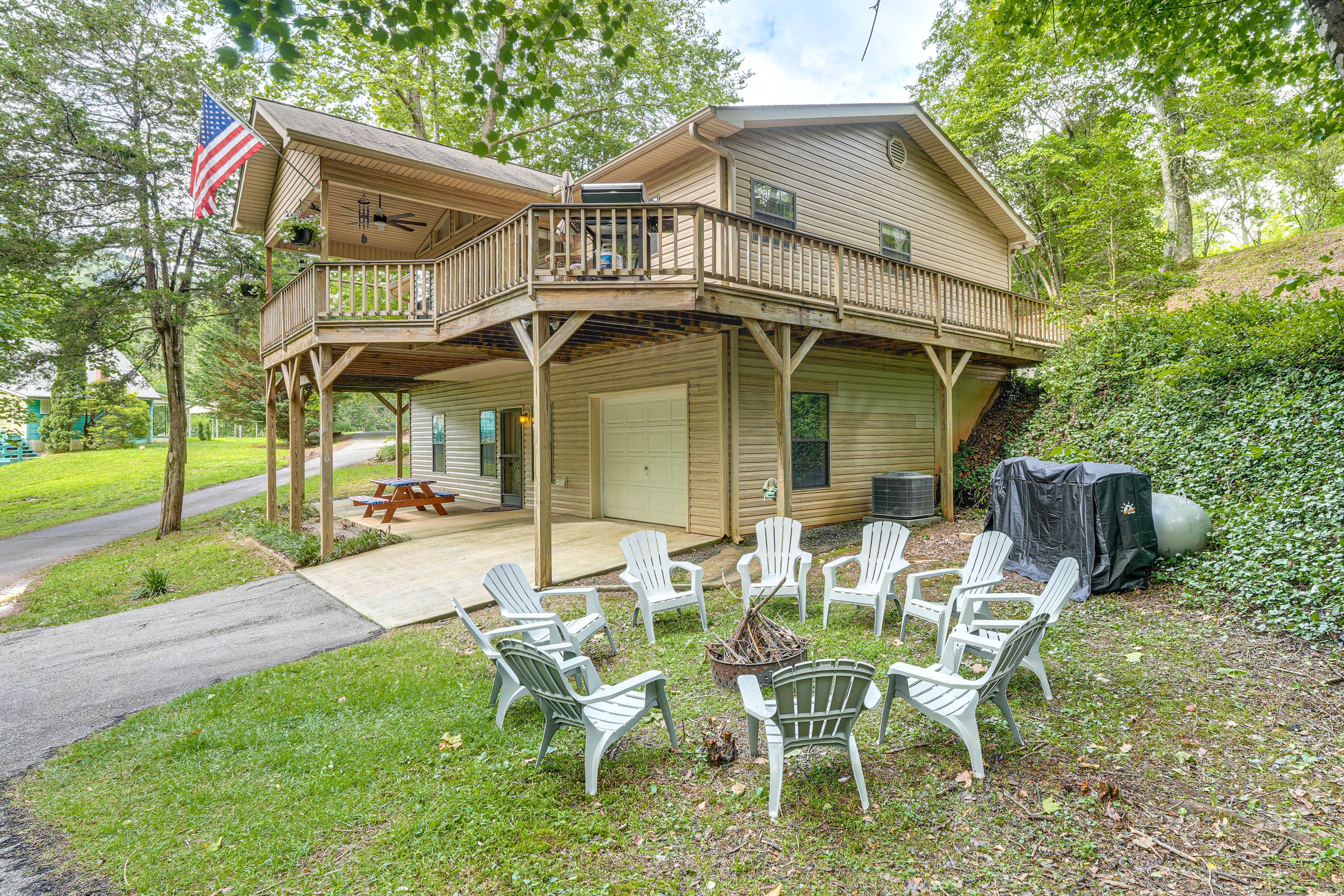 Wraparound Deck | Firepit