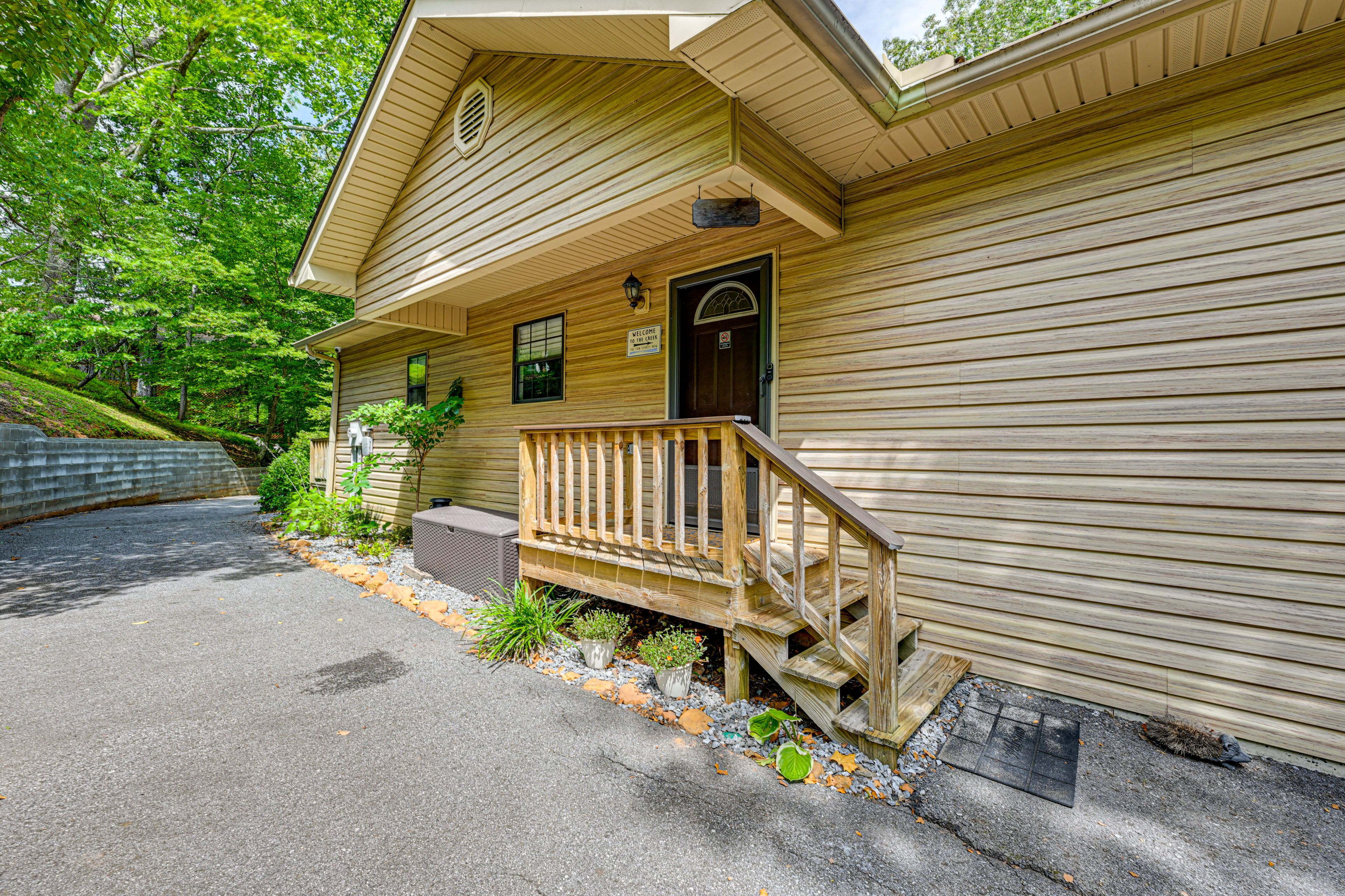 Exterior | Entryway