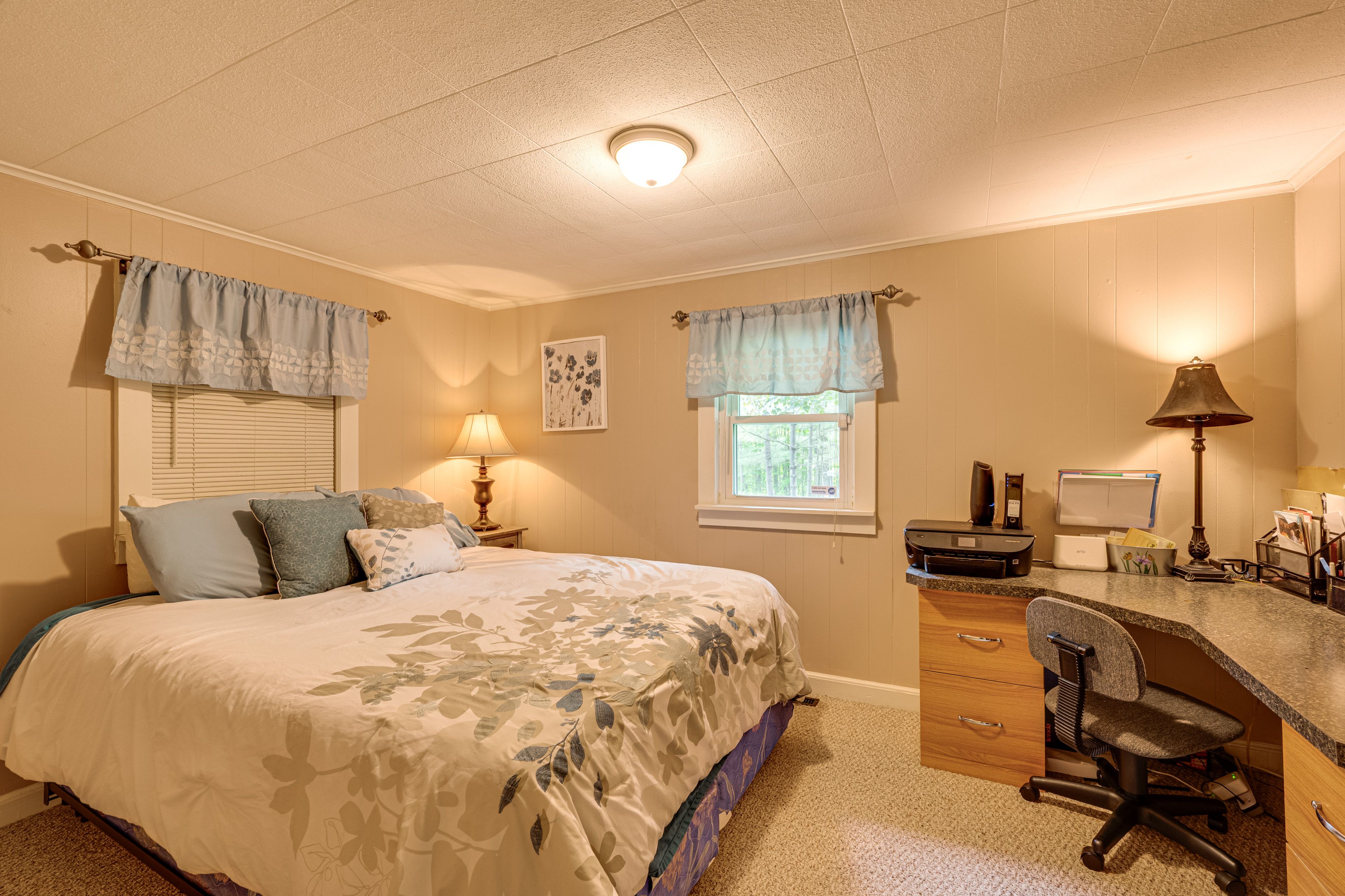 Bedroom 2 | King Bed | Workstation