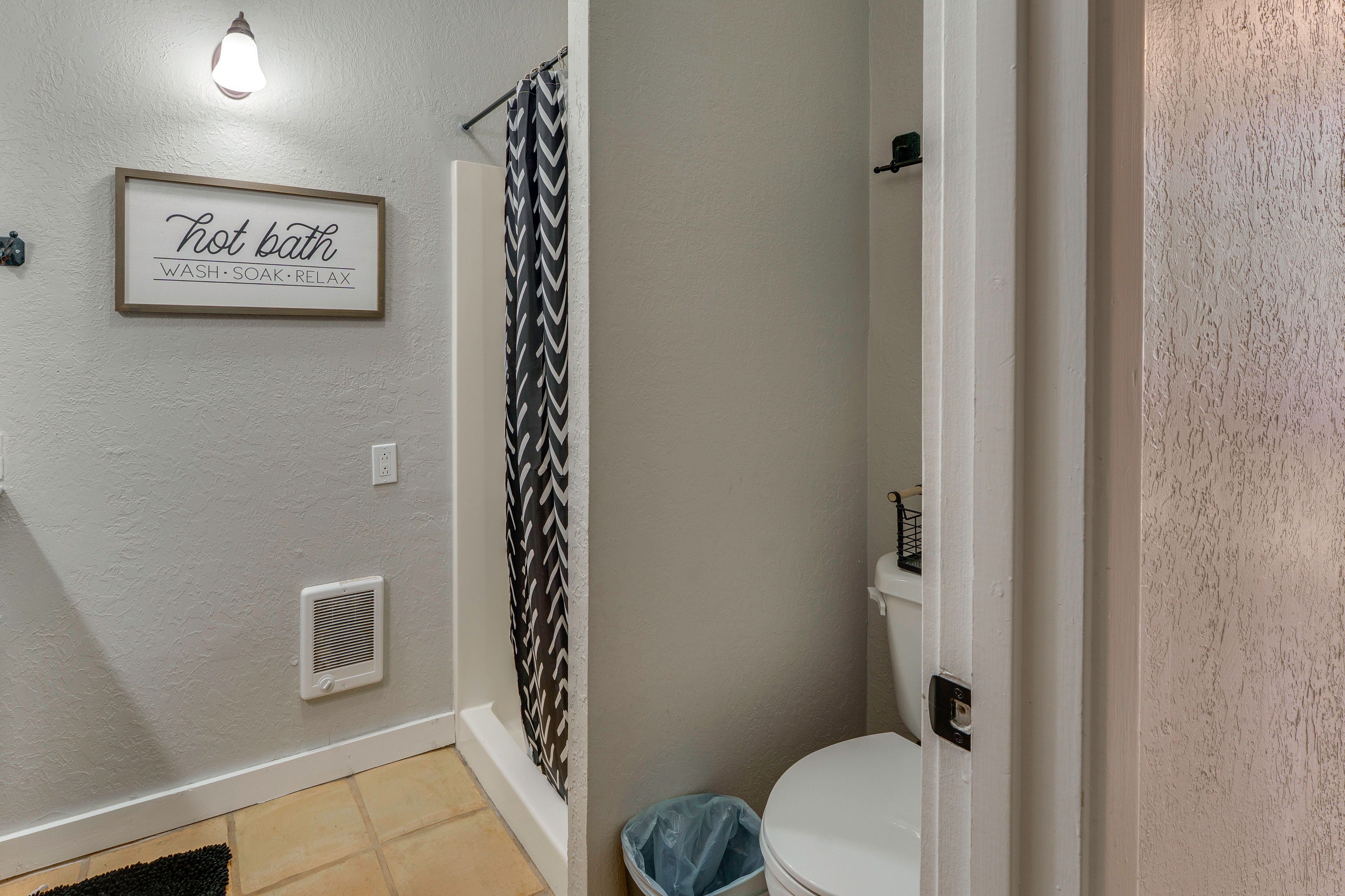 Full Bathroom | 1st Floor