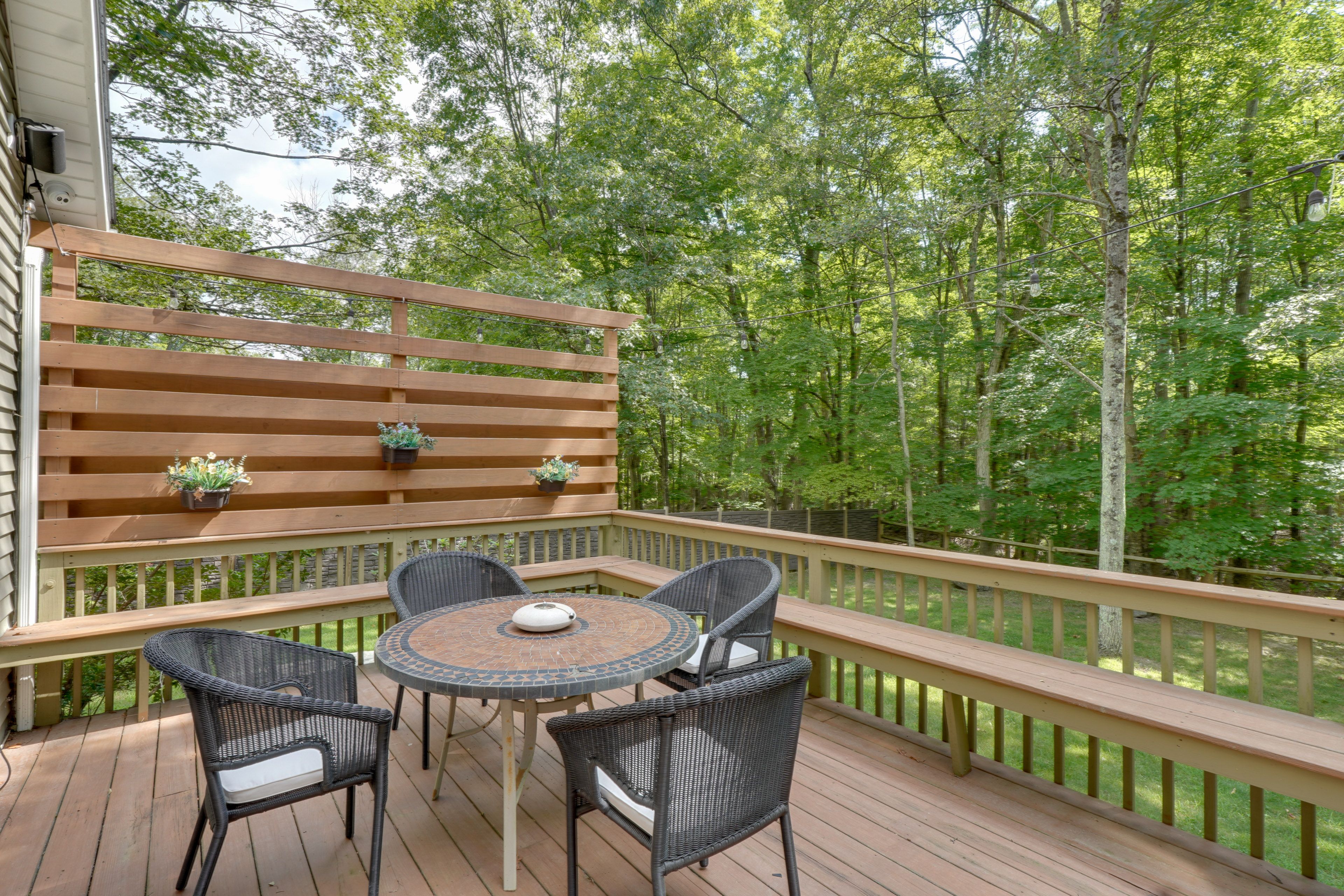 Phillipsport Vacation Rental | 3BR | 2.5BA | 2,844 Sq Ft | Stairs to Enter