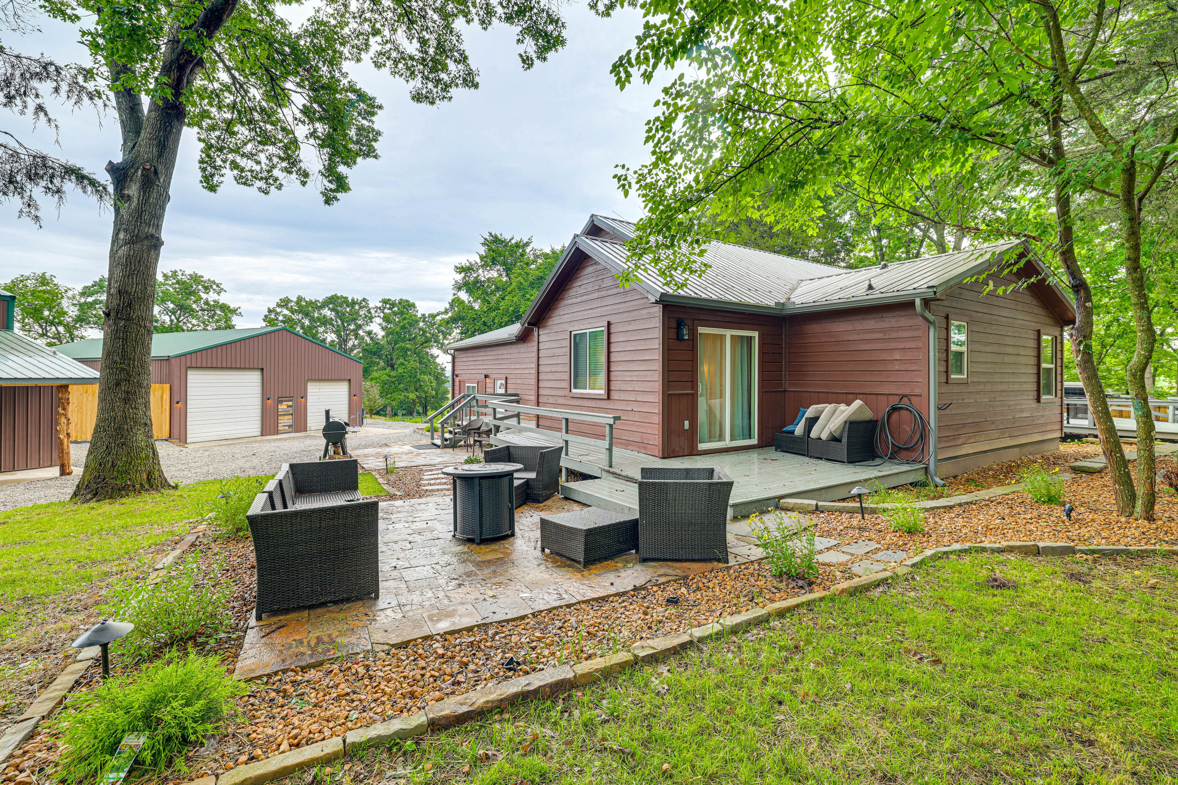 Patio | Fire Pit | Smoker