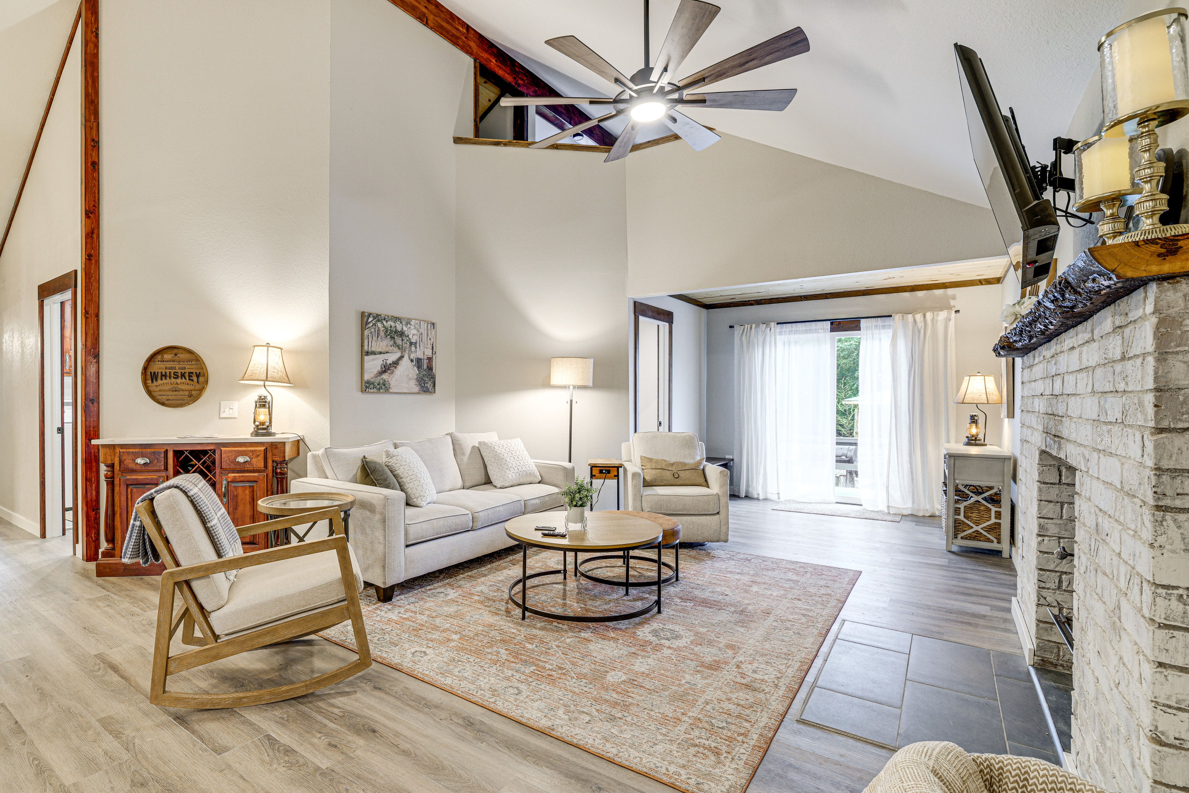 Living Room | Free WiFi | Central Heating & A/C | Smart TV | Main Floor