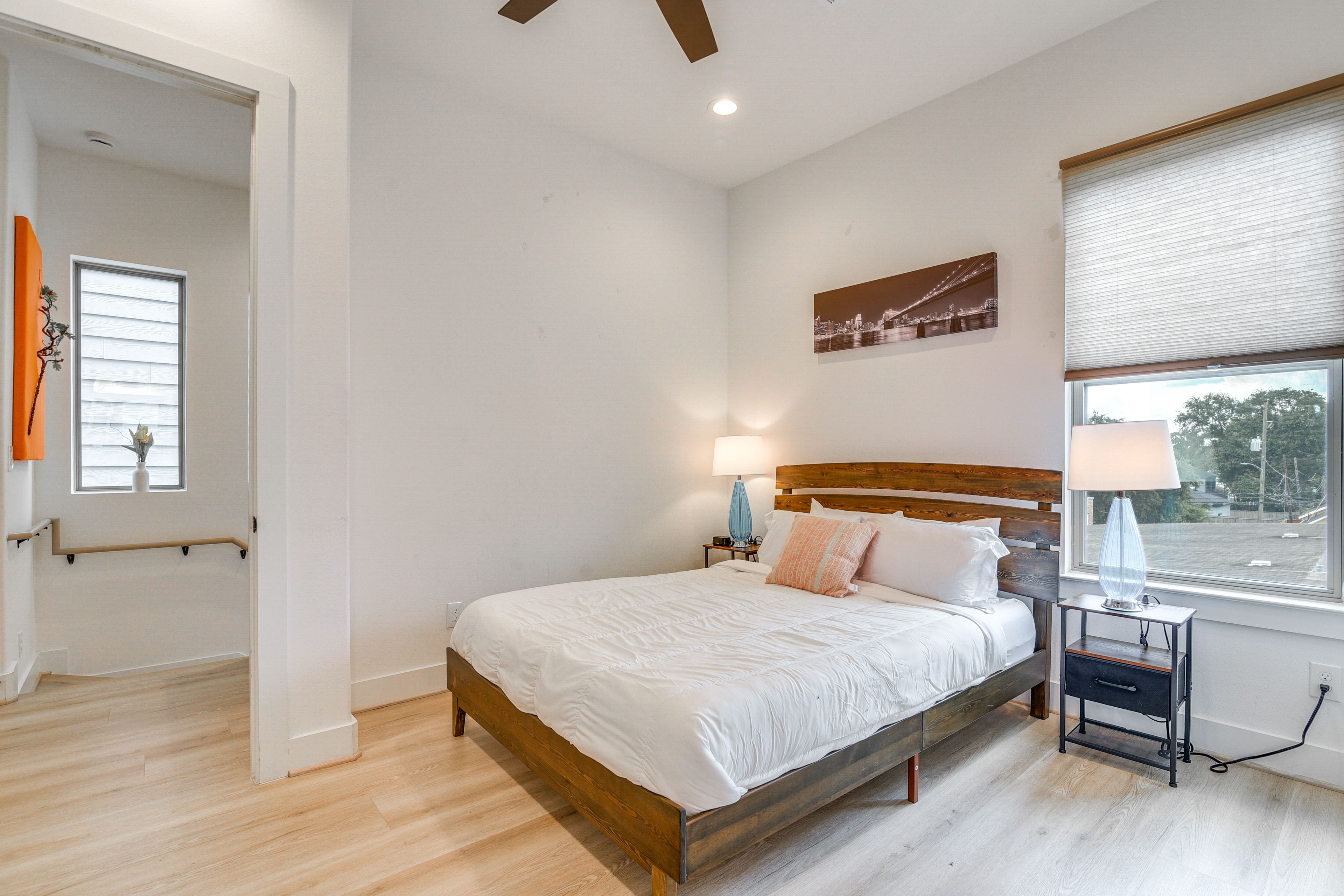Bedroom 2 | Queen Bed | Upper Floor