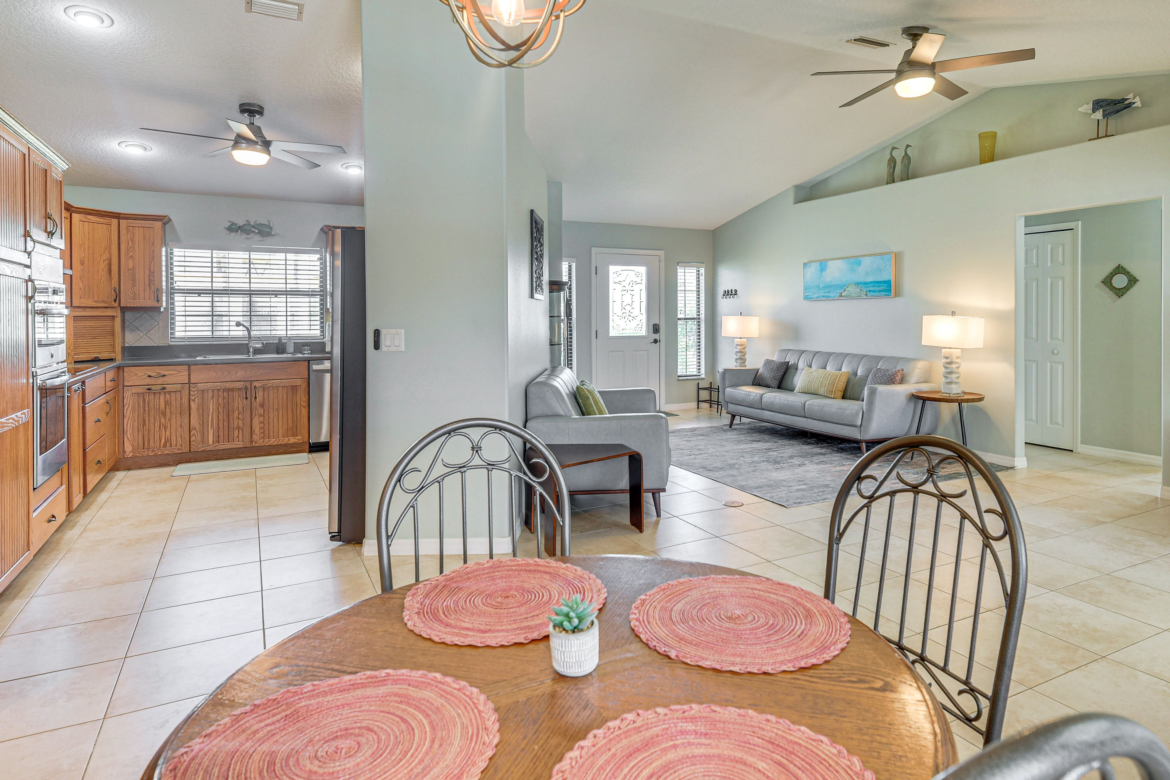 Dining Table | Dishware & Flatware Provided