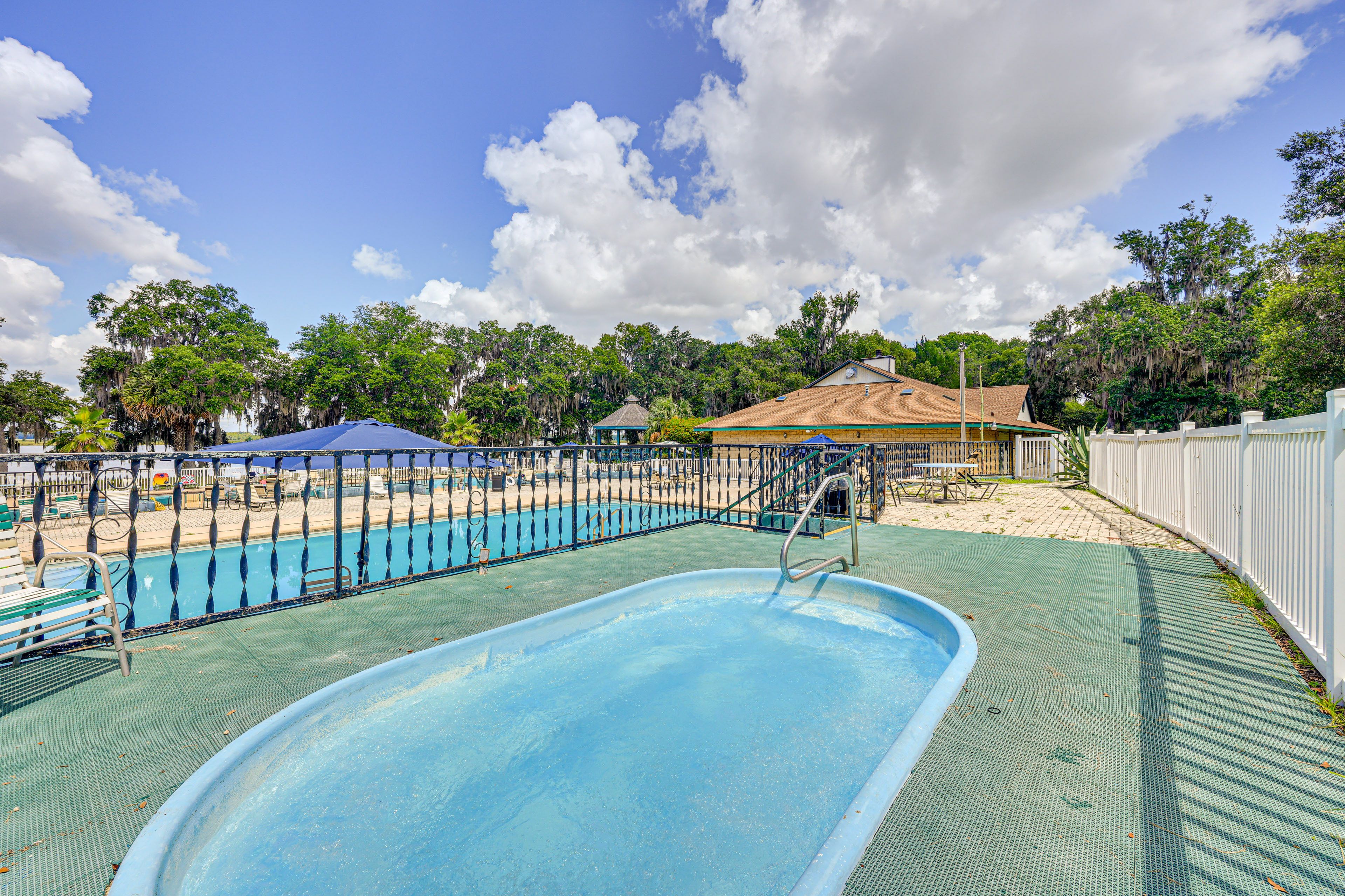 Elite Salt Springs Resort | Community Pool & Hot Tub | Single-Story Home
