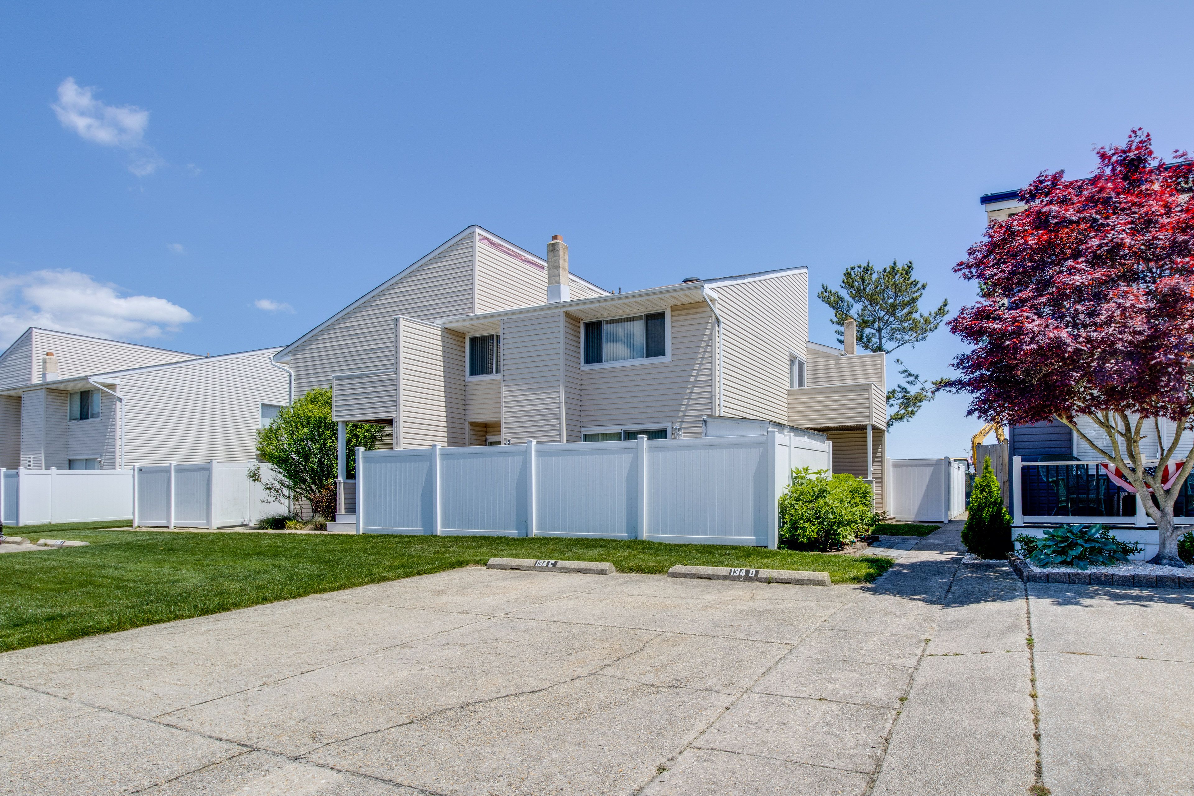 Condo Exterior | Parking | Driveway (1 Vehicle)