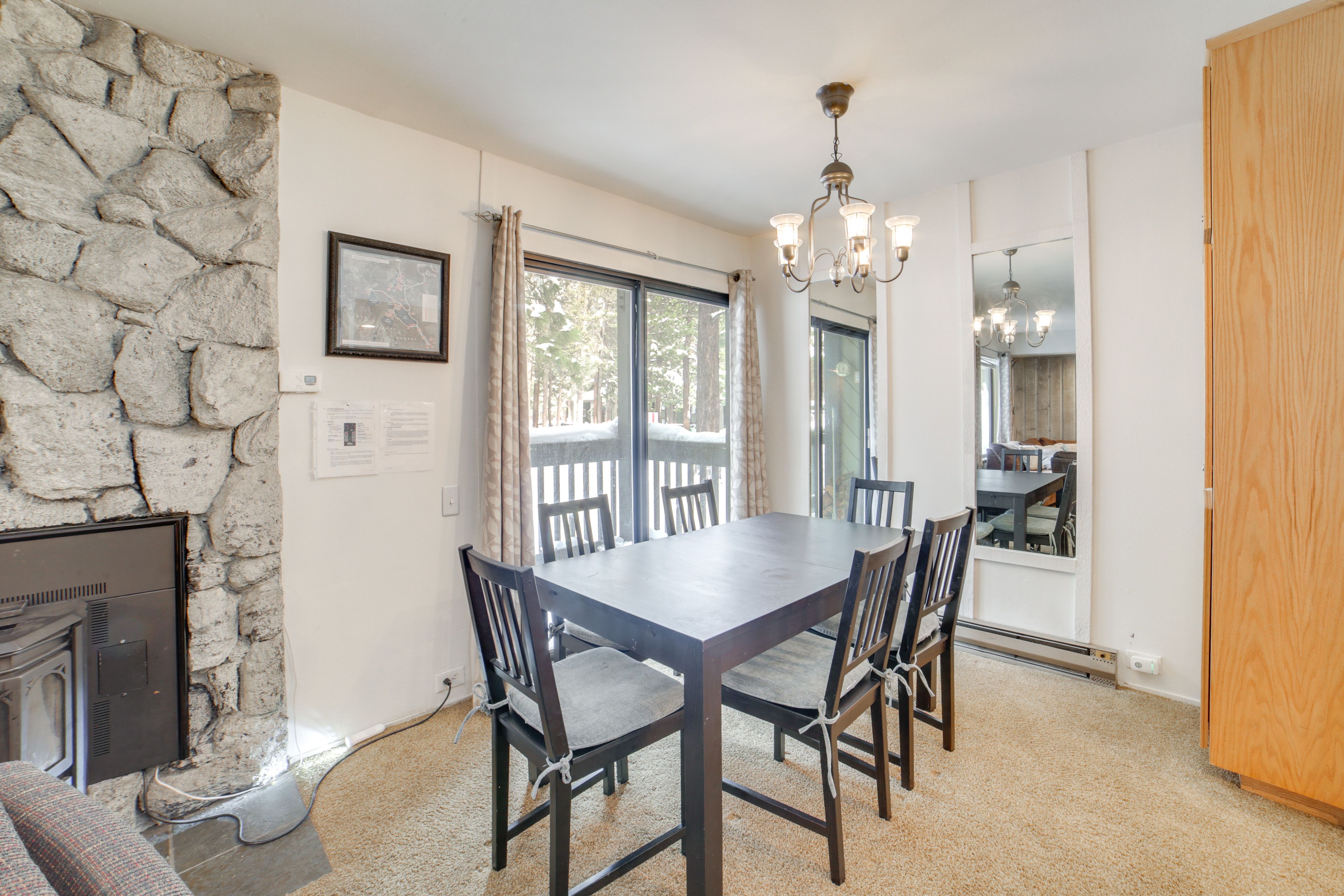 Dining Area | Dishware & Flatware