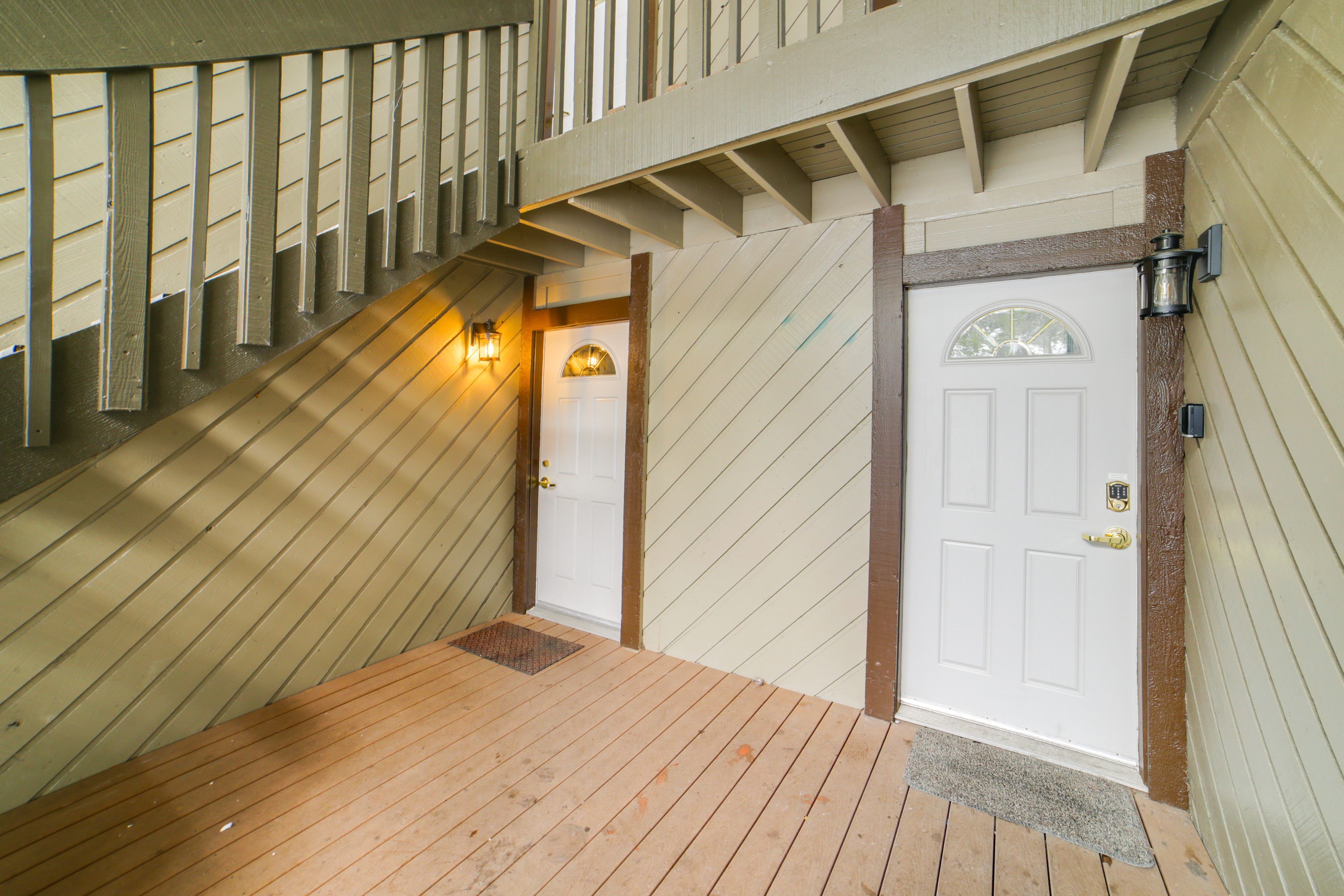 Condo Exterior | Private Entrance