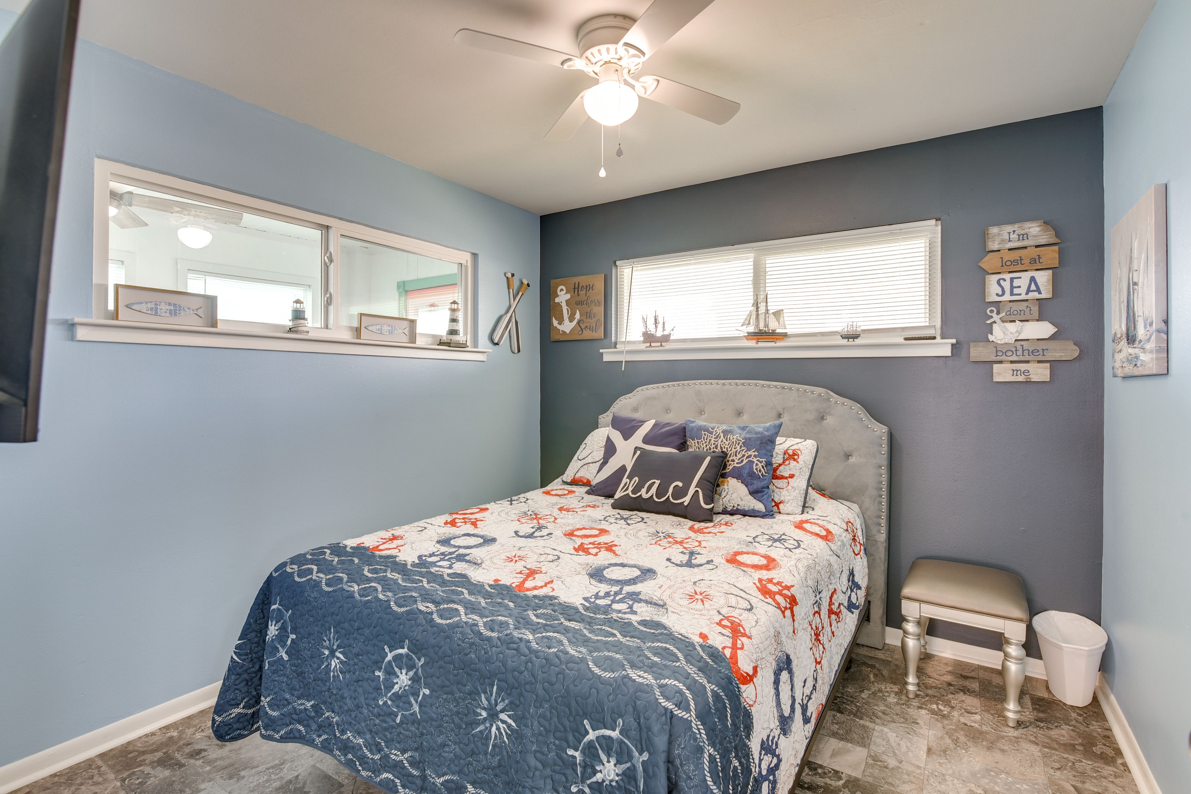 Bedroom 2 | Queen Bed | Smart TV