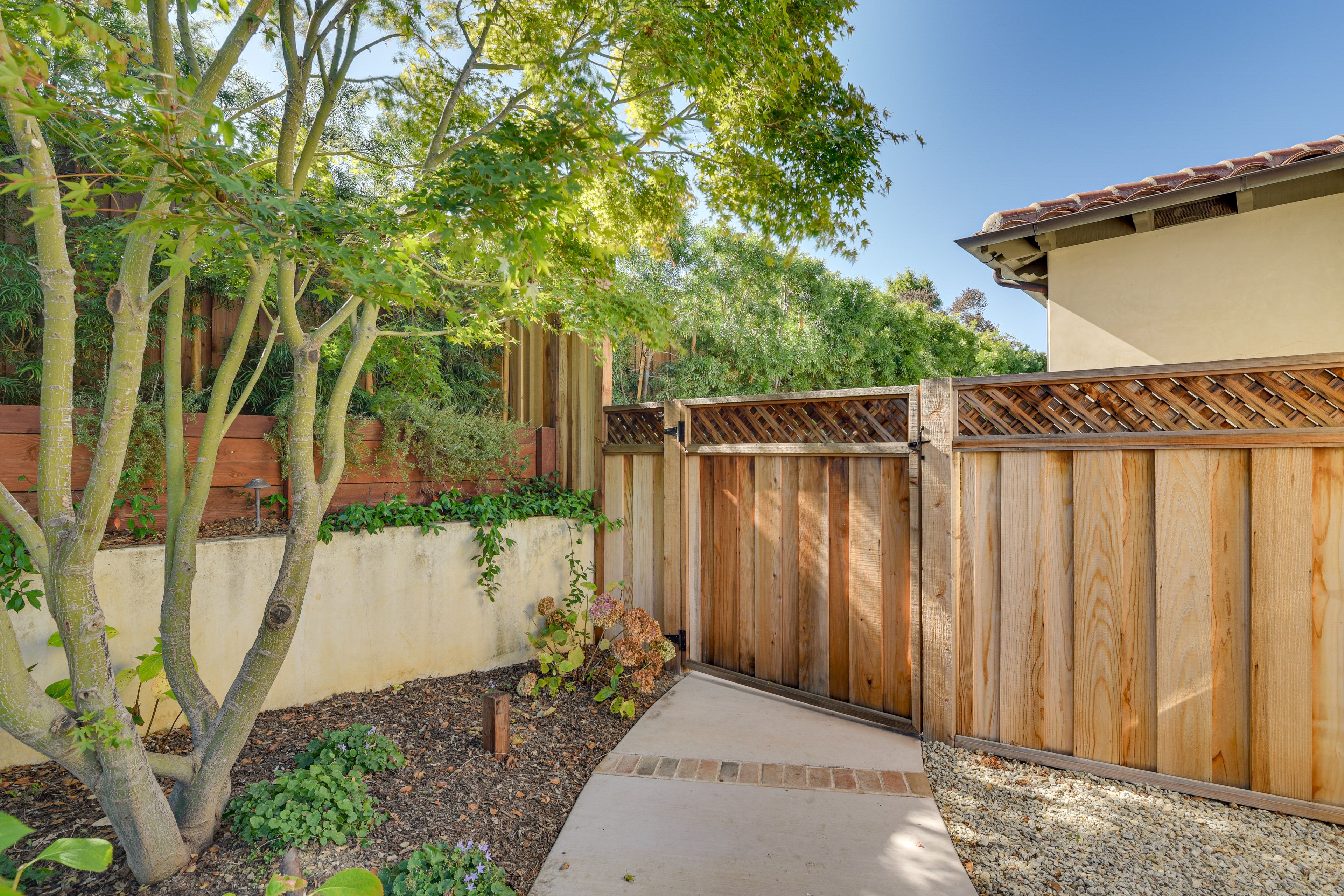 Parking | Right Side of Driveway (1 Vehicle)