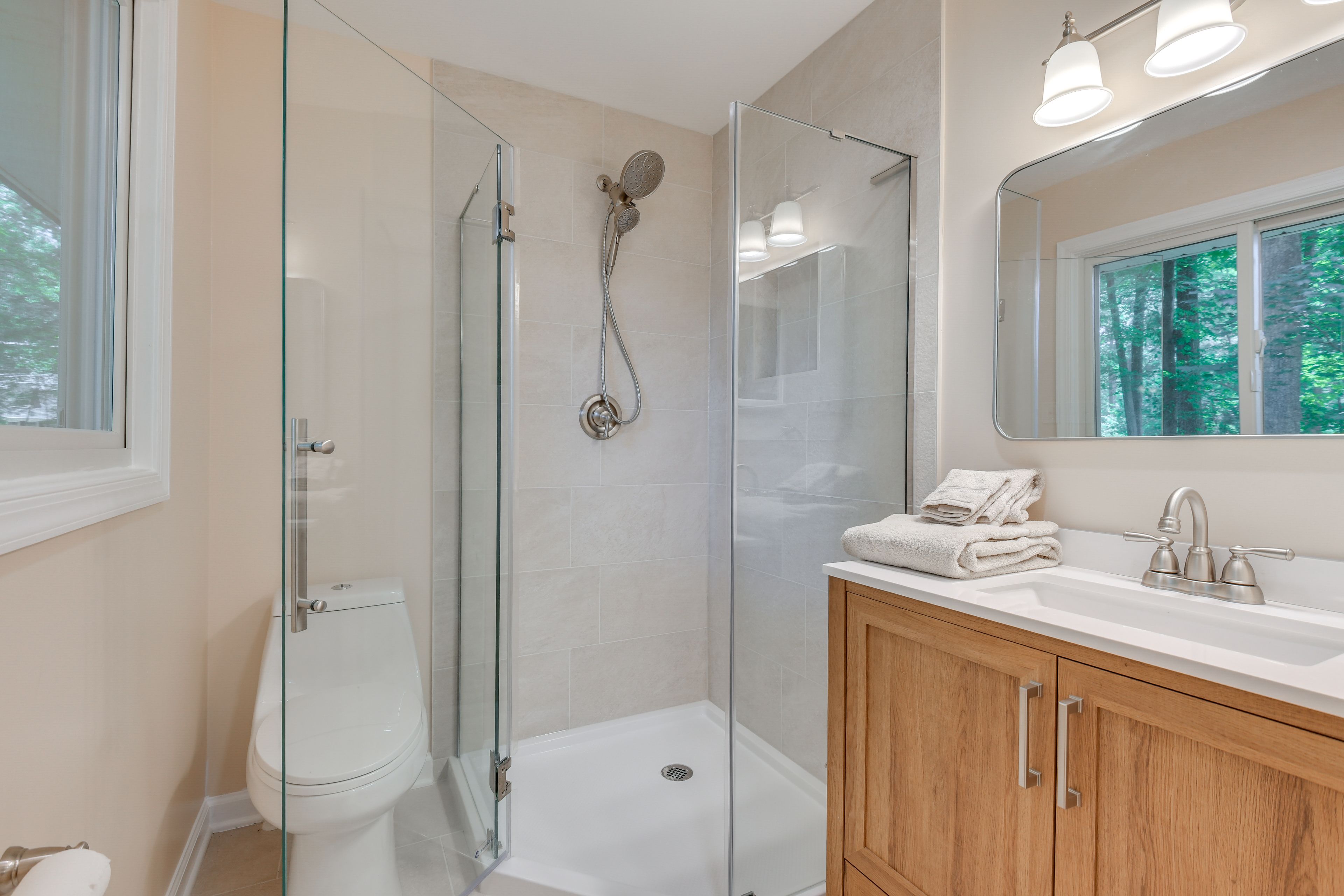 En-Suite Bathroom | Towels Provided